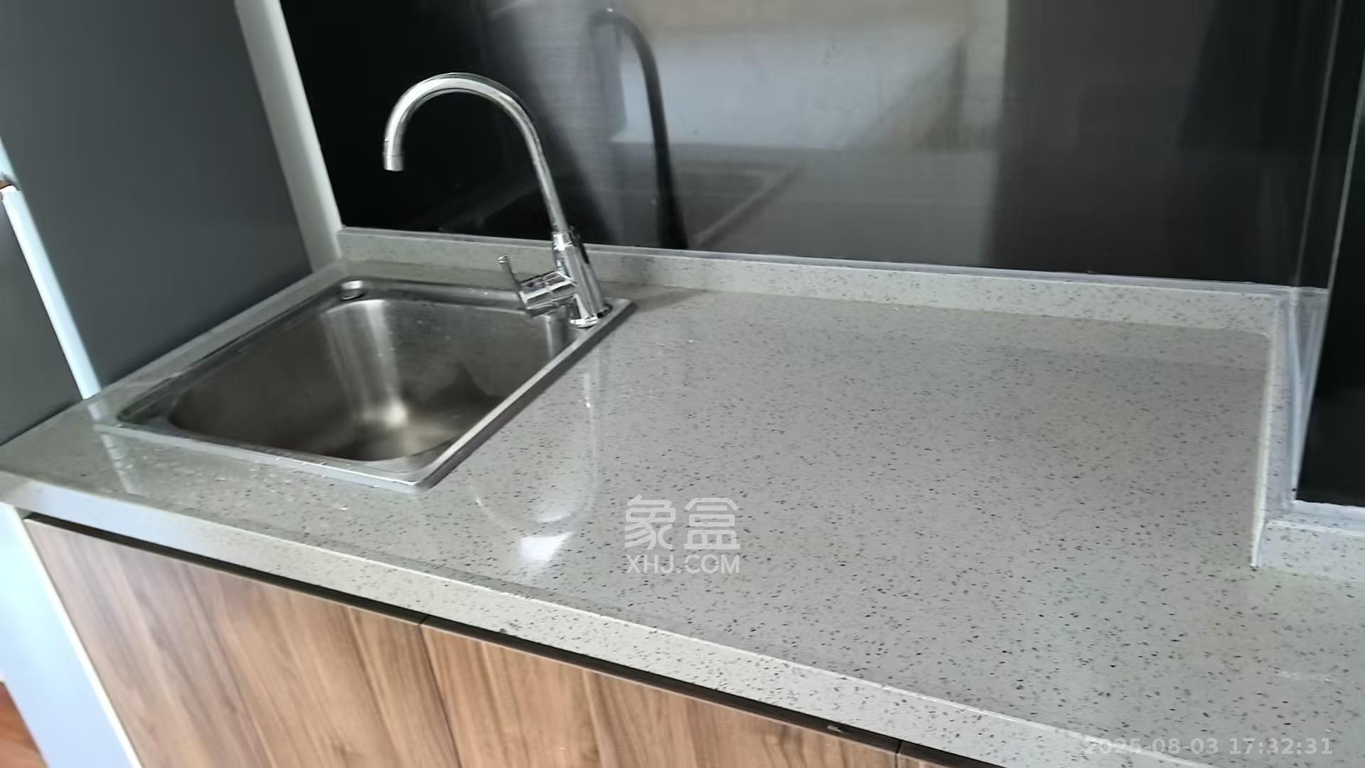 荣泰广场  1室1厅1卫   1400.00元/月室内图