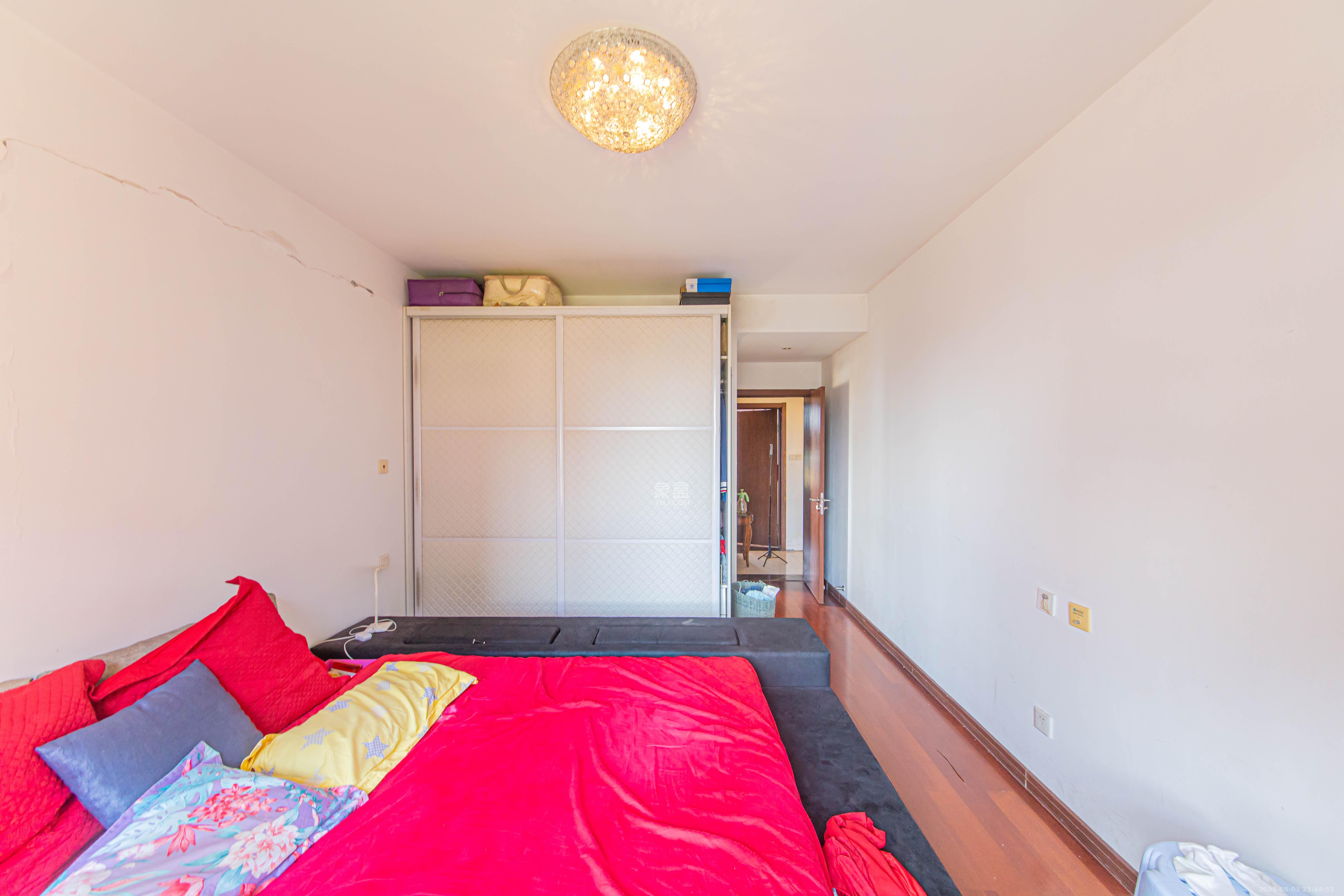 绿地公馆(绿地名邸)  3室2厅2卫    145.0万 绿地公馆(绿地名邸)  3室2厅2卫    145.0万卧室