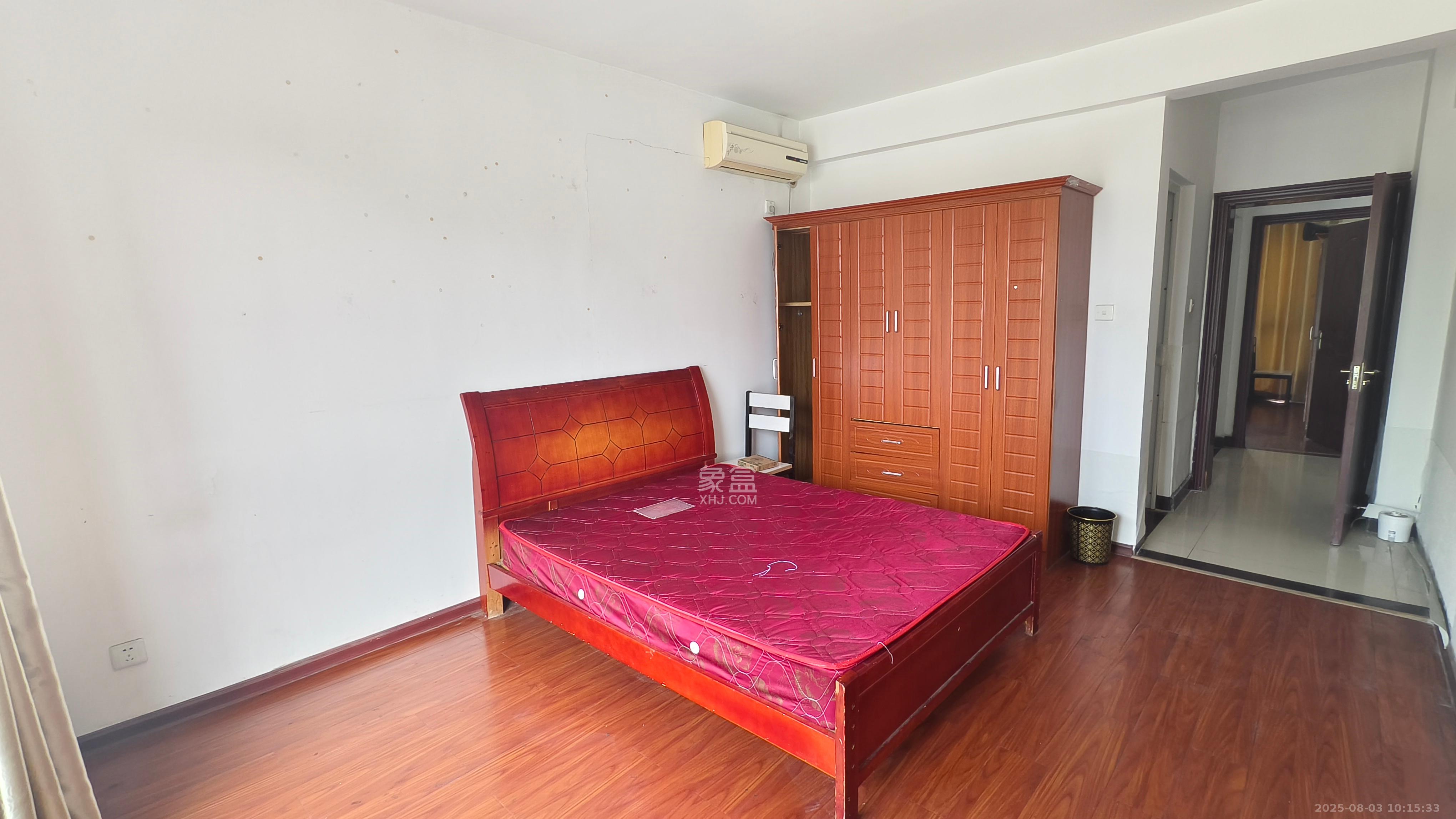 优山美地  4室2厅1卫    2800.0元/月室内图