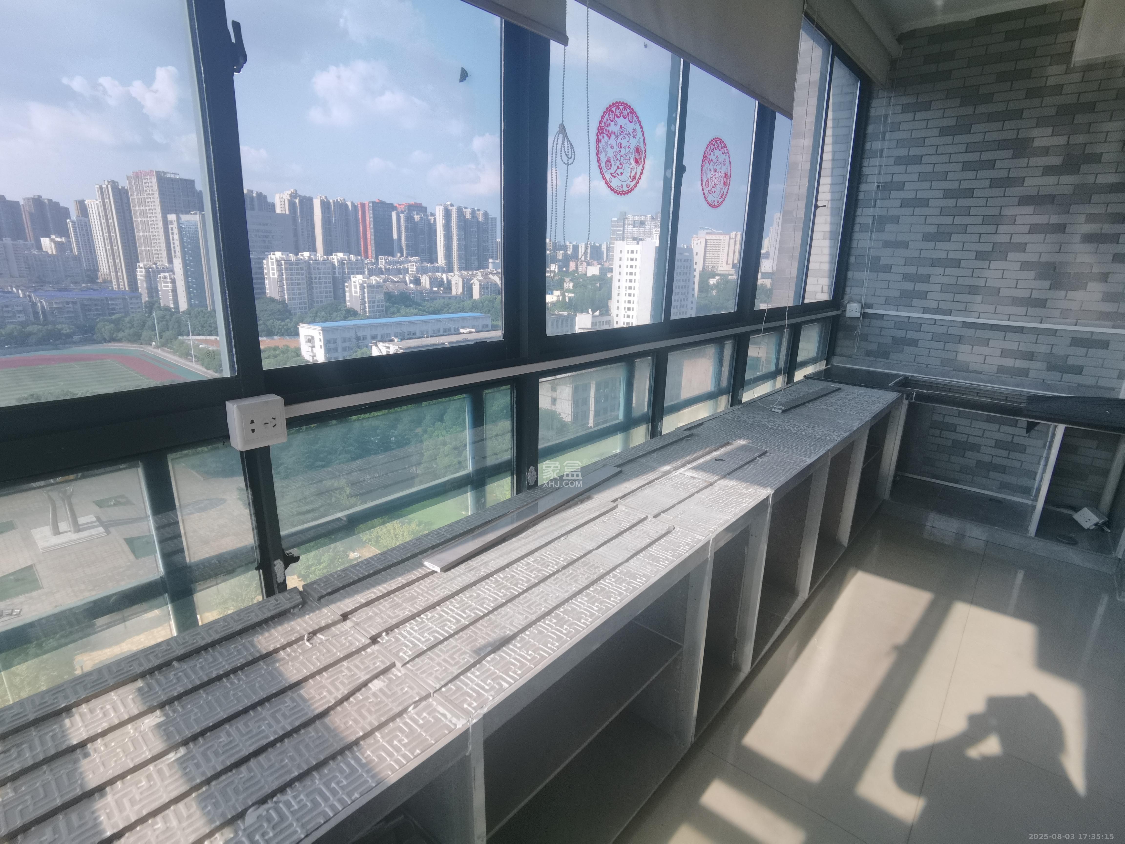 通泰梅岭苑  4室2厅2卫    3800.0元/月室内图