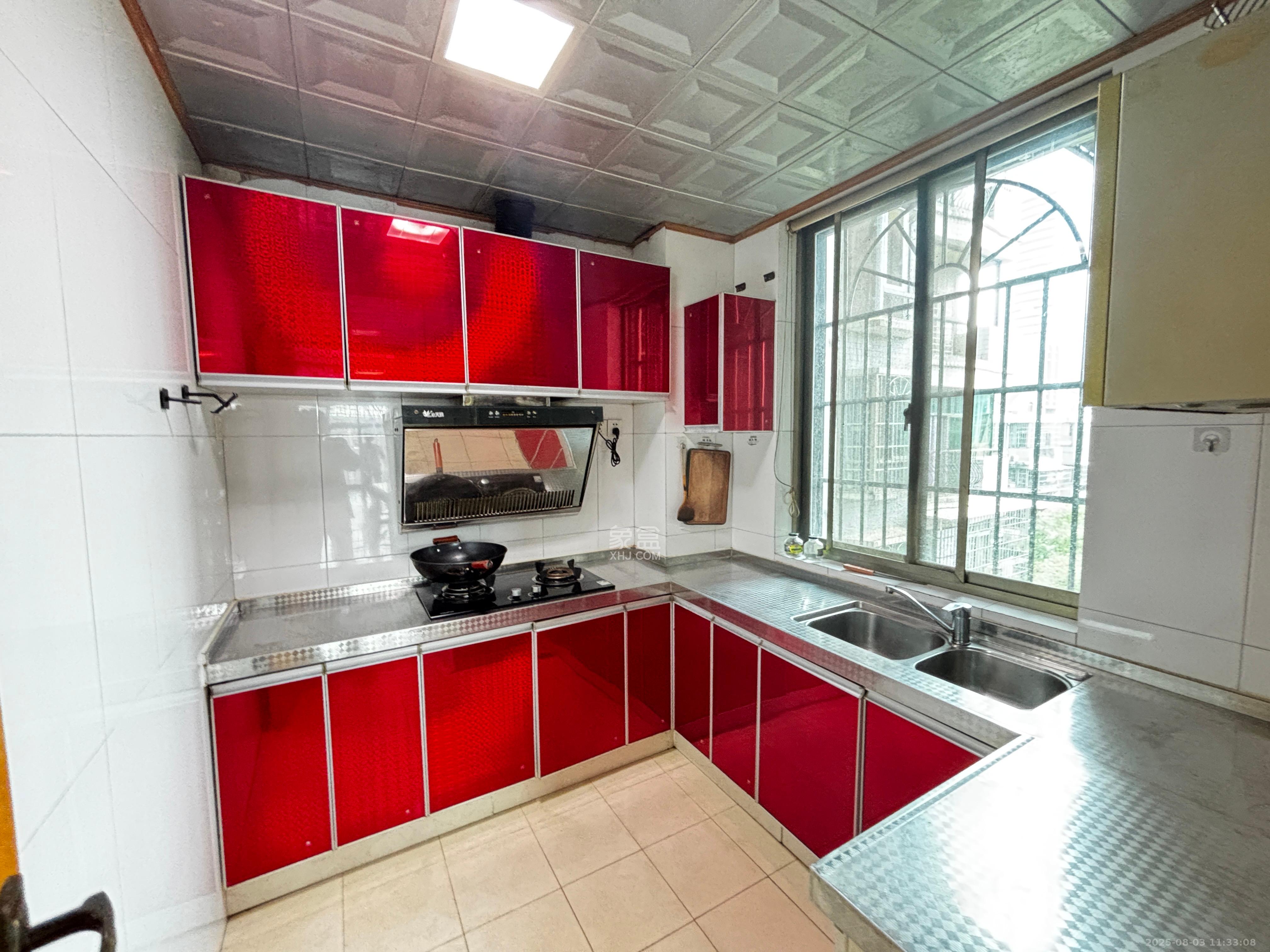 锦泰家园(锦泰商务大厦) 4室2厅2卫 3200.0元/月 锦泰家园(锦泰商务大厦) 4室2厅2卫 3200.0元/月室内图