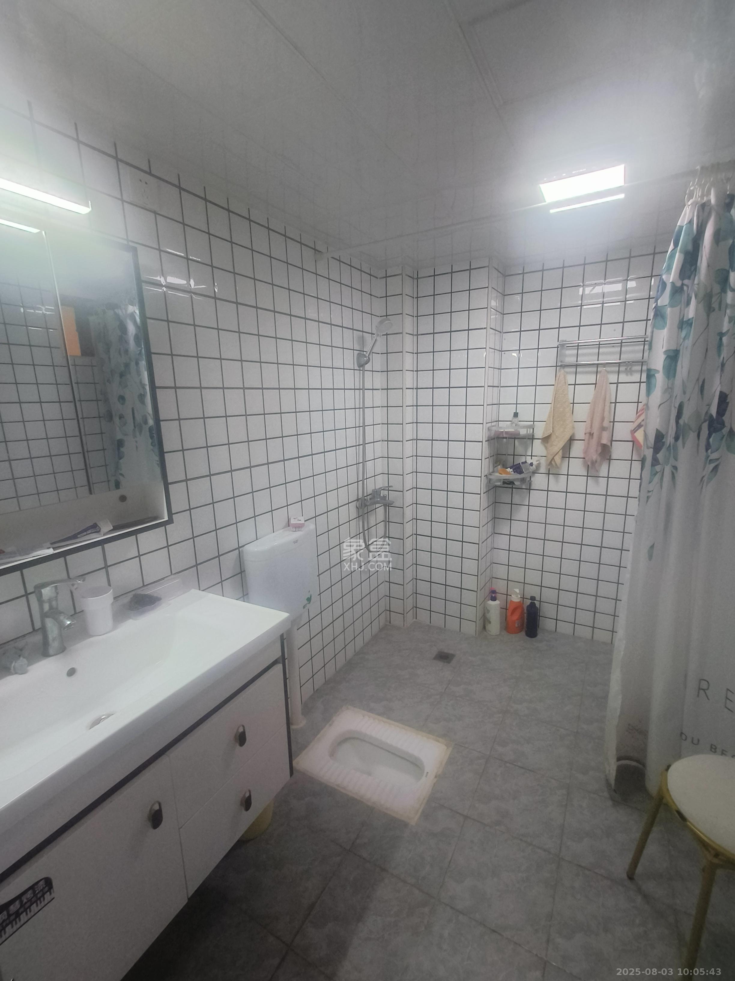 半山壹号 1室2厅2卫 1500.0元/月 半山壹号 1室2厅2卫 1500.0元/月室内图