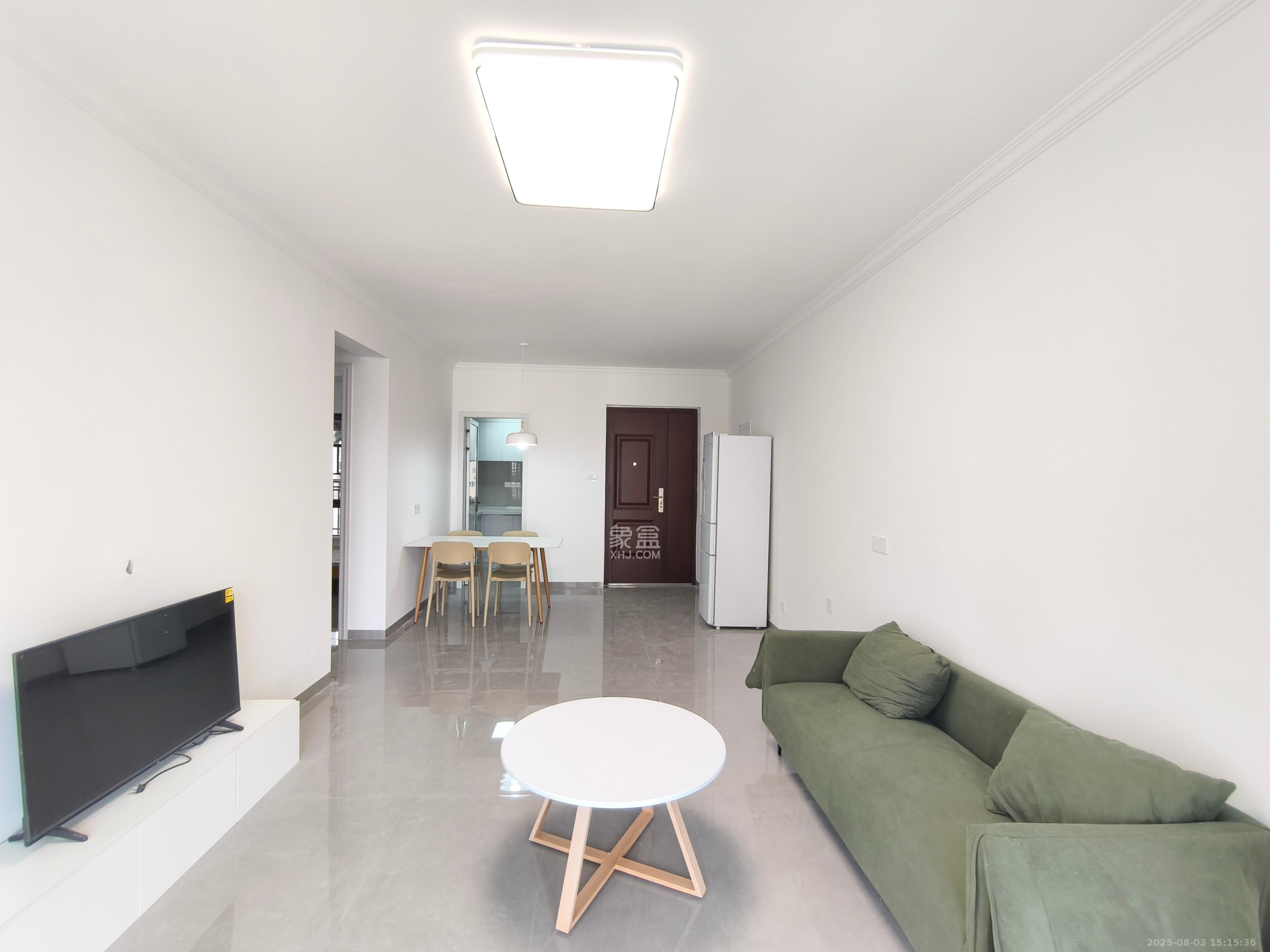 荣盛城 4室2厅1卫 2600.0元/月 荣盛城 4室2厅1卫 2600.0元/月室内图