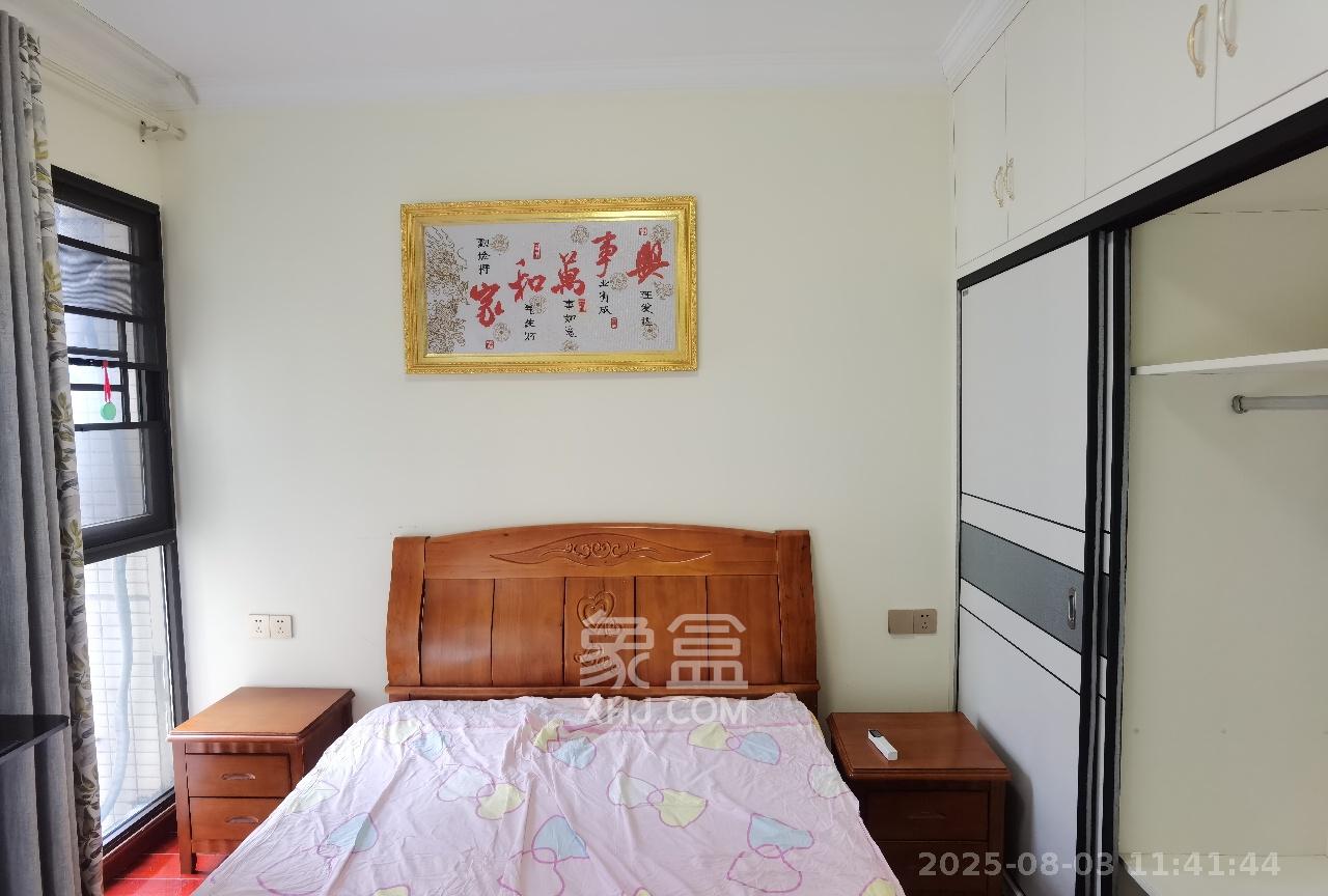 乾源国际  4室2厅2卫   2300.00元/月室内图
