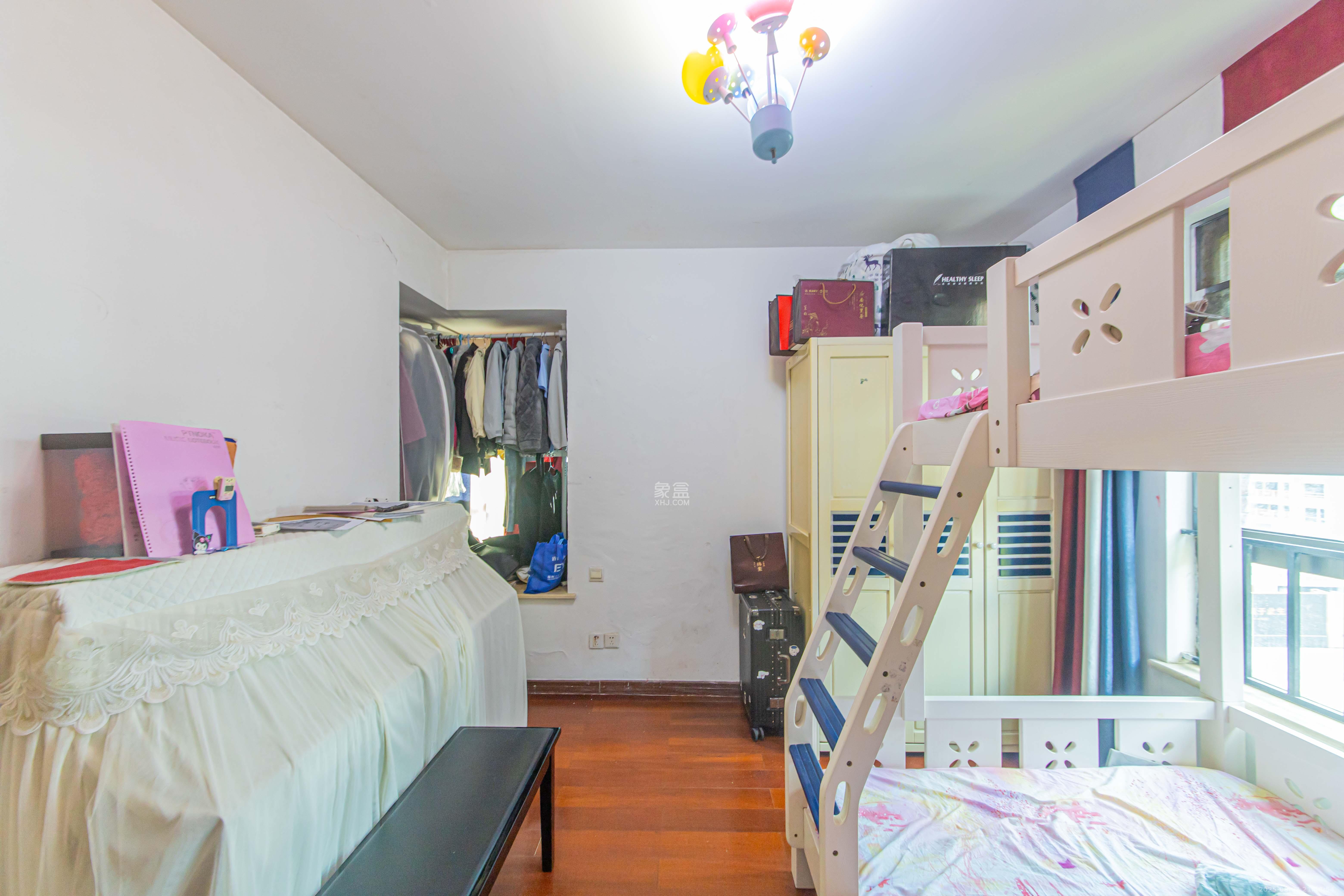 绿地公馆(绿地名邸)  3室2厅2卫    145.0万 绿地公馆(绿地名邸)  3室2厅2卫    145.0万卧室