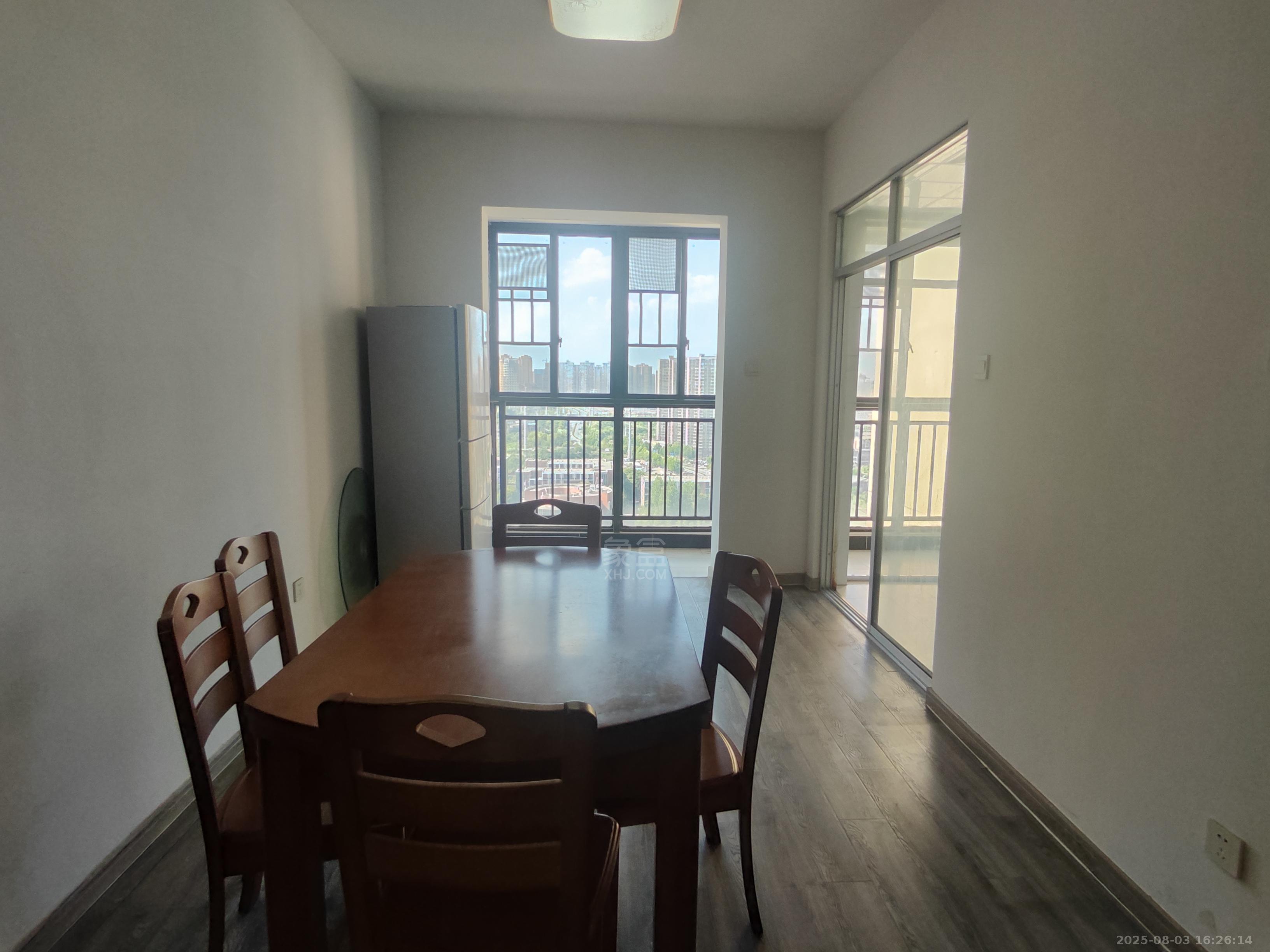 武广国际学苑 4室2厅2卫 2500.0元/月 武广国际学苑 4室2厅2卫 2500.0元/月室内图