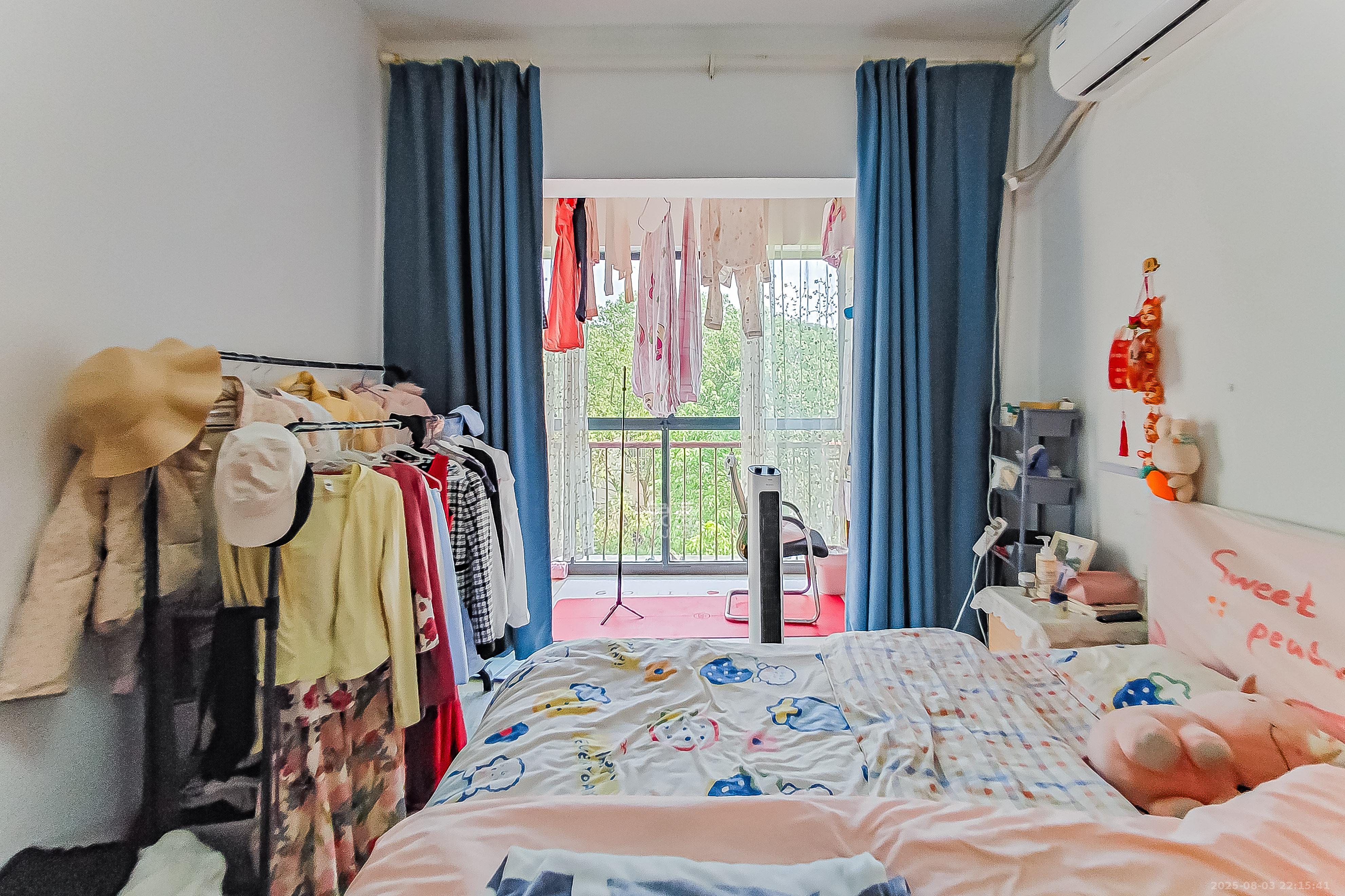 向东南社区  1室1厅1卫    24.0万 向东南社区  1室1厅1卫    24.0万卧室