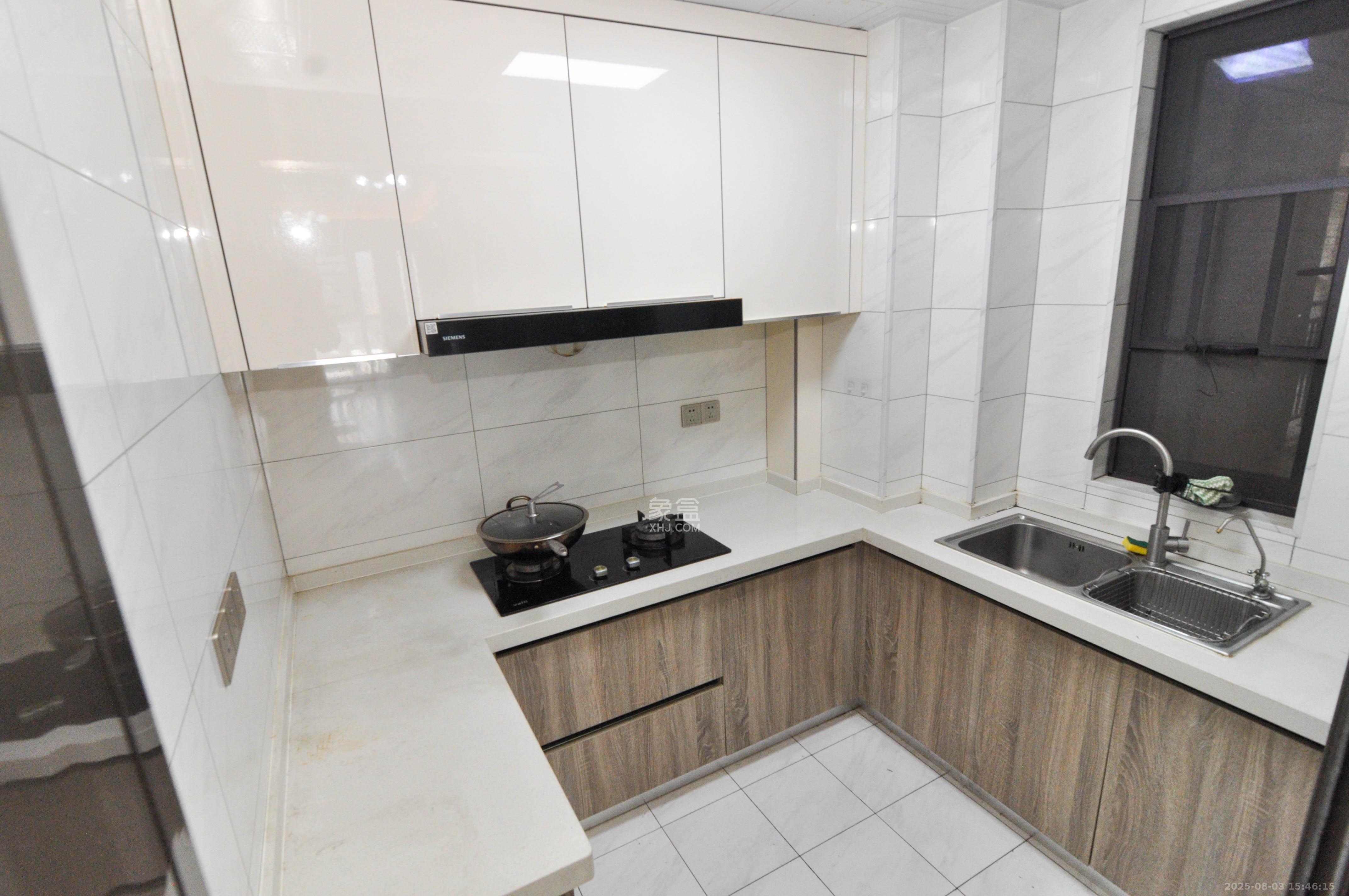 卓越浅水湾 3室2厅2卫 118.0万 卓越浅水湾 3室2厅2卫 118.0万厨房