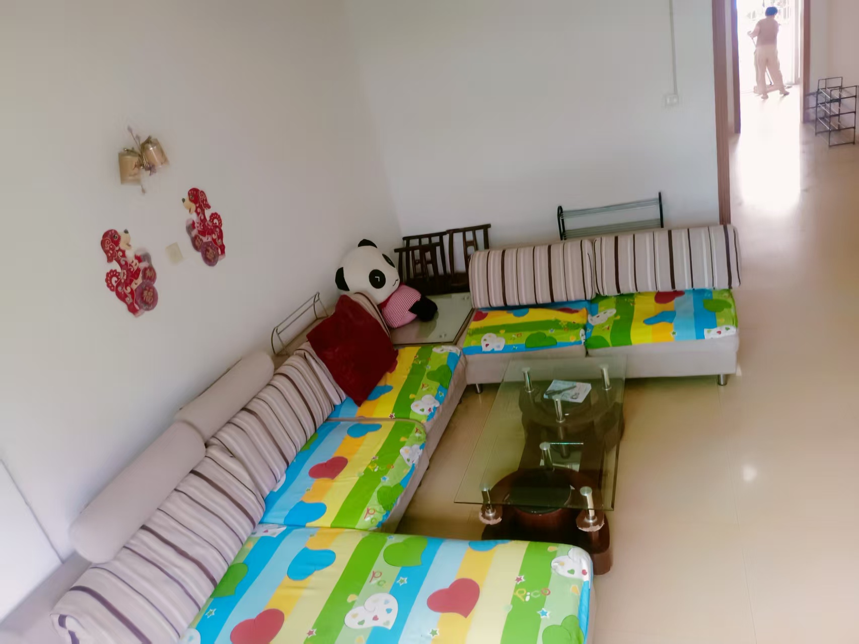 人民医院宿舍  3室2厅1卫    1200.0元/月 人民医院宿舍  3室2厅1卫    1200.0元/月室内图