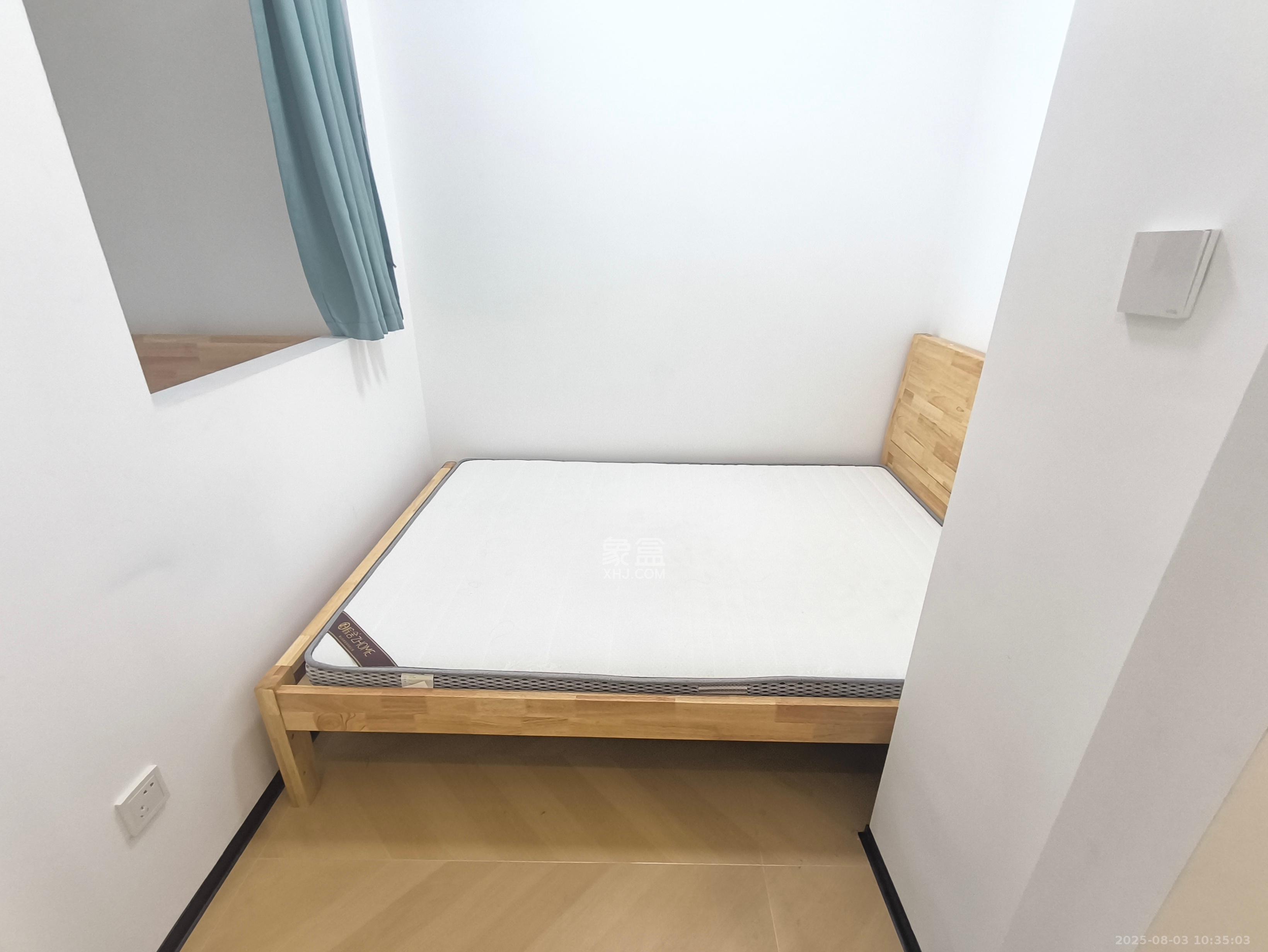 西湖路散盘 1室1厅1卫 3200.0元/月 西湖路散盘 1室1厅1卫 3200.0元/月室内图