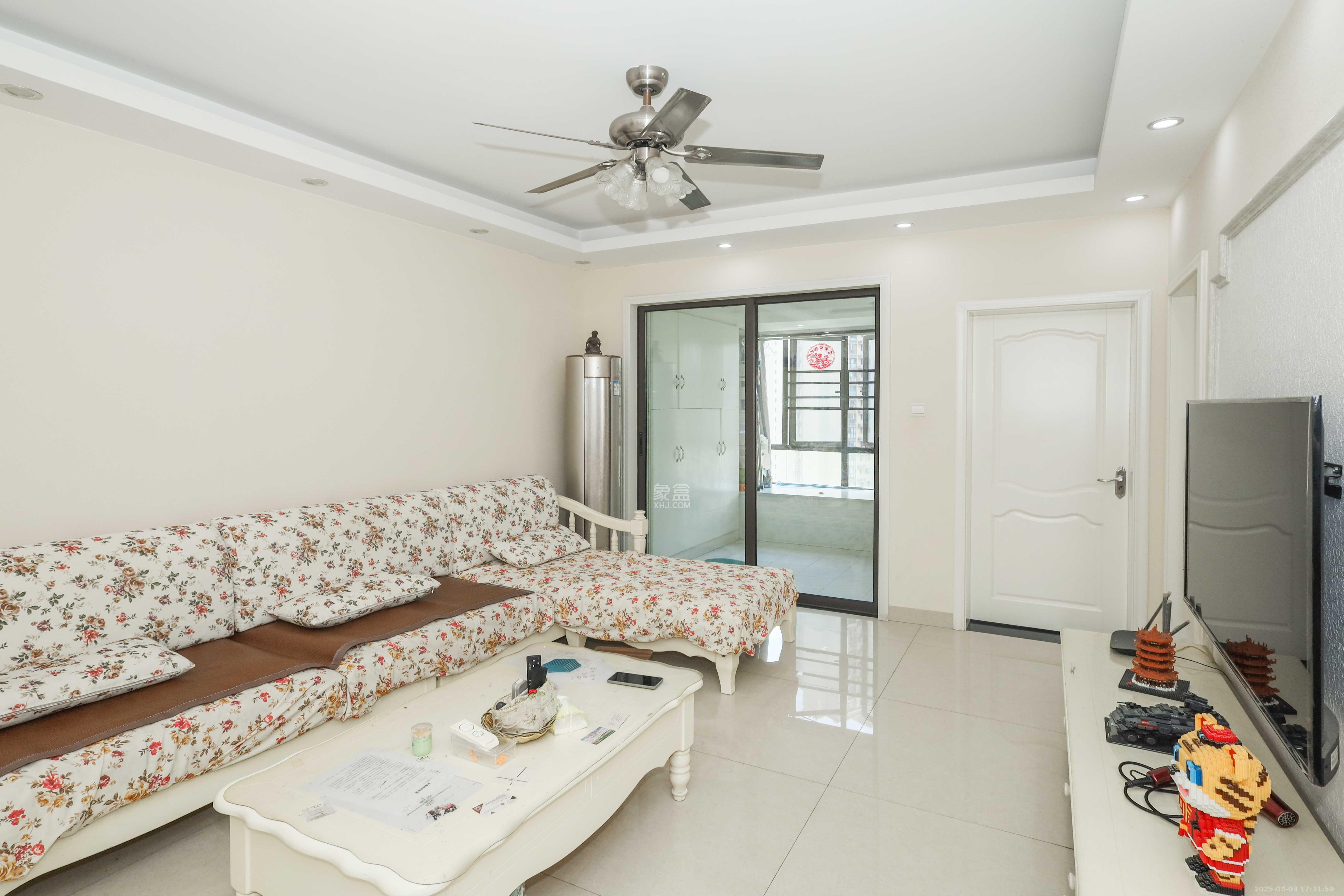 梅溪湖合能璞丽  3室2厅2卫    125.0万 梅溪湖合能璞丽  3室2厅2卫    125.0万客厅