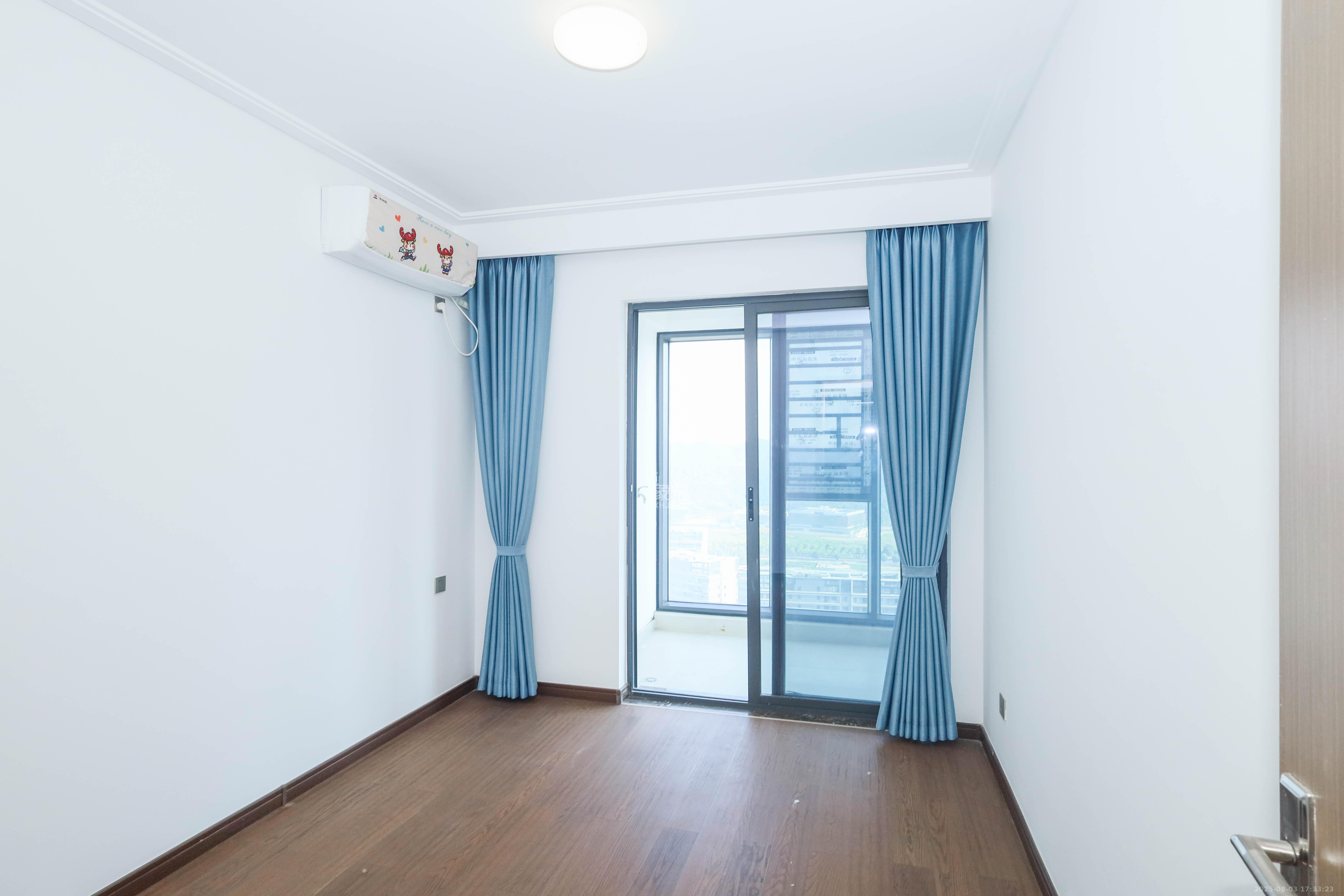 中国铁建湘语梅溪  3室2厅2卫    168.0万 中国铁建湘语梅溪  3室2厅2卫    168.0万卧室