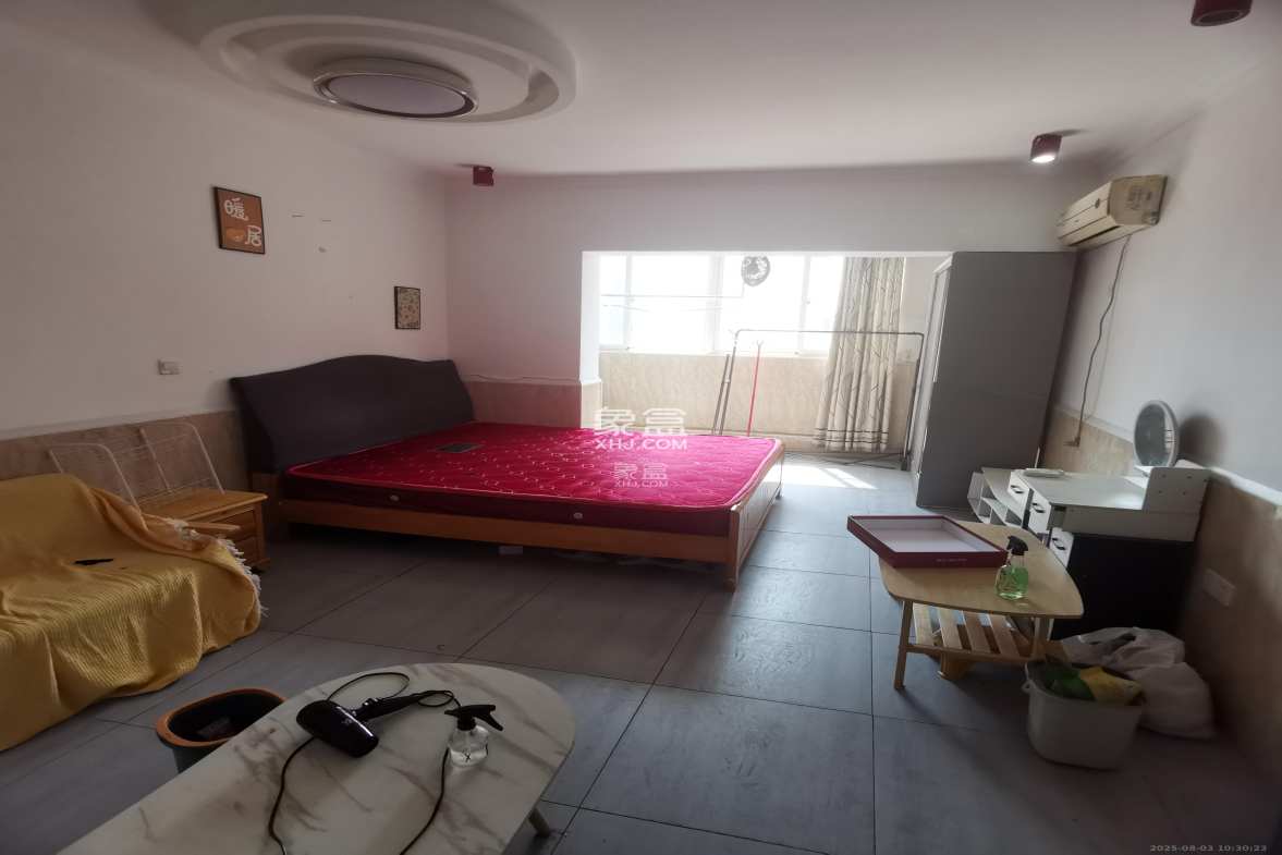 2076至高点 1室1厅1卫 1150.0元/月 2076至高点 1室1厅1卫 1150.0元/月室内图