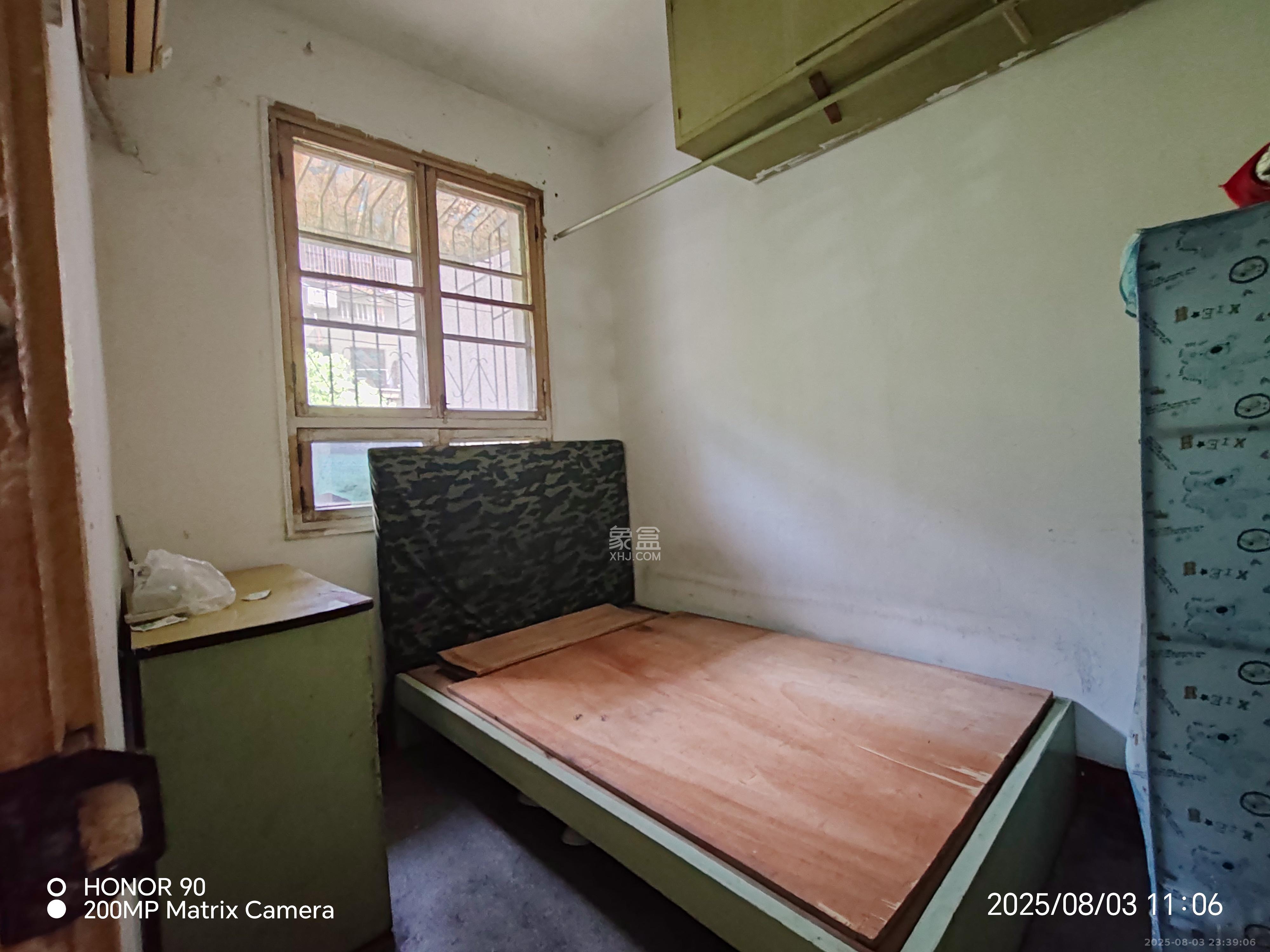 湖南广播电视学校宿舍 4室2厅1卫 1600.0元/月 湖南广播电视学校宿舍 4室2厅1卫 1600.0元/月室内图