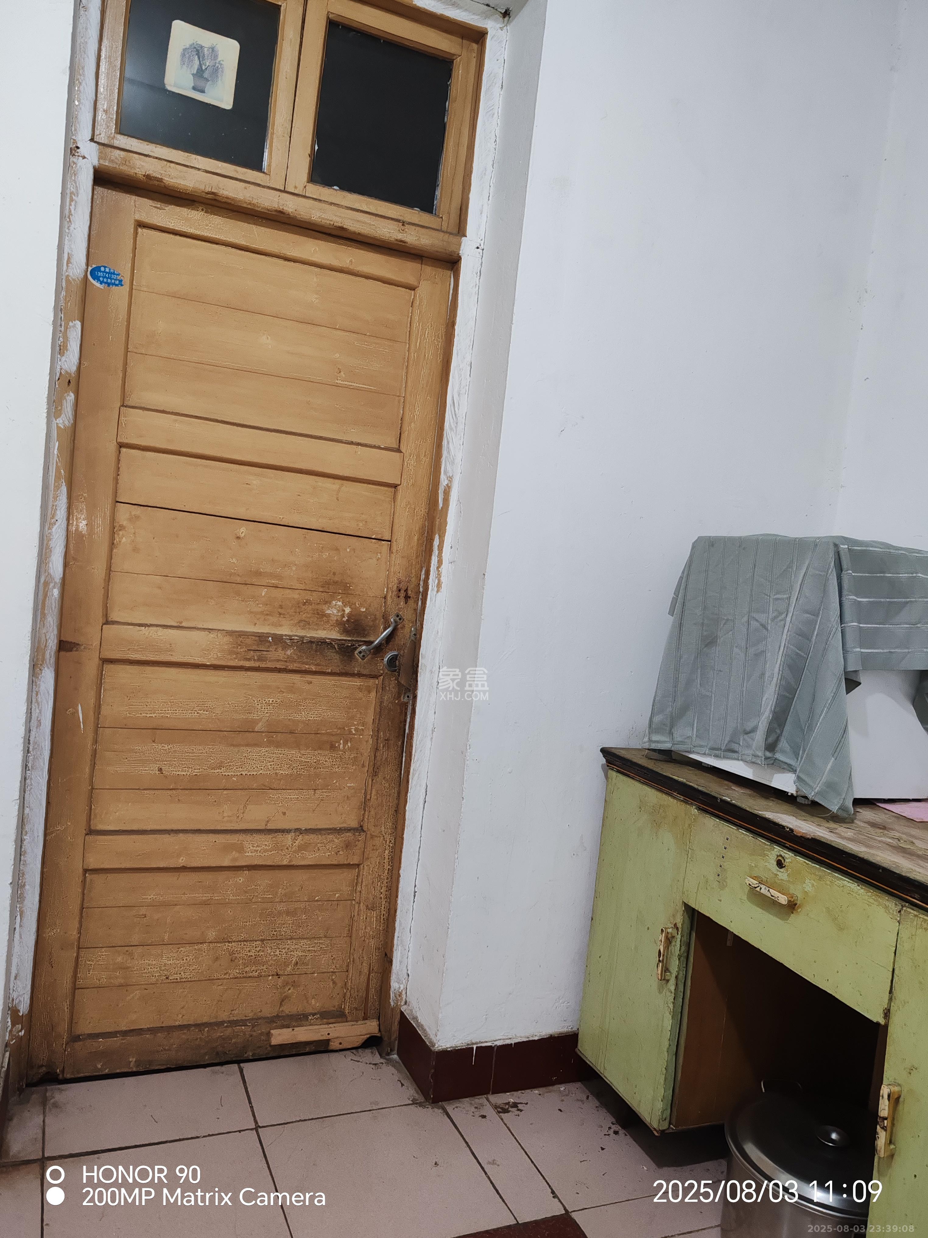 湖南广播电视学校宿舍 4室2厅1卫 1600.0元/月 湖南广播电视学校宿舍 4室2厅1卫 1600.0元/月室内图