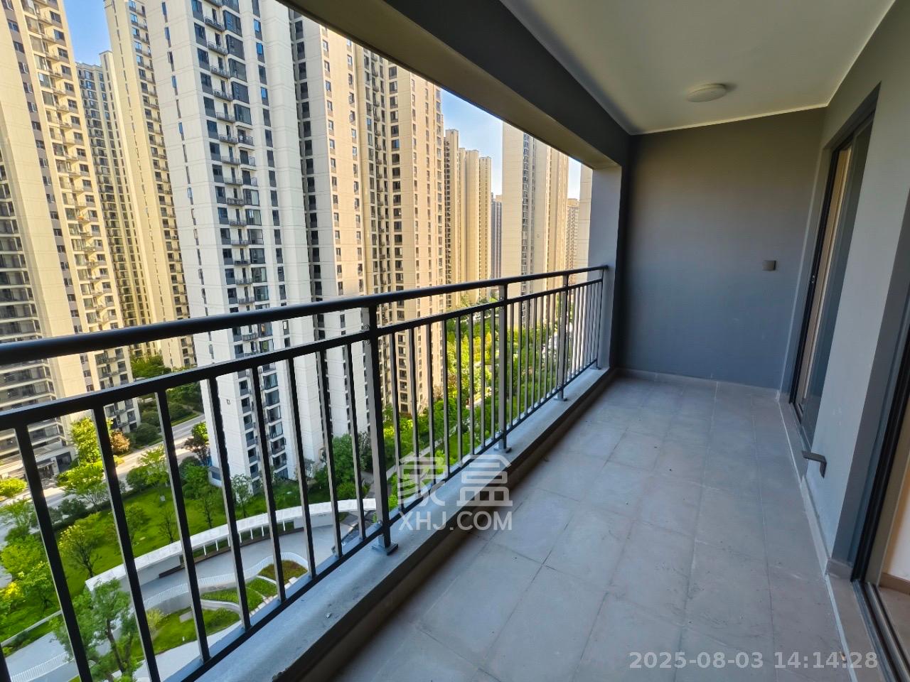 天翼花园(中国电信单位房)  5室2厅2卫    3000.0元/月 天翼花园(中国电信单位房)  5室2厅2卫    3000.0元/月室内图