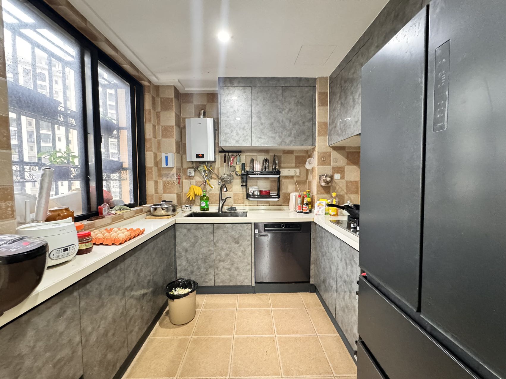 滨江世纪佳城(北区)  4室2厅2卫    240.0万 滨江世纪佳城(北区)  4室2厅2卫    240.0万室内图