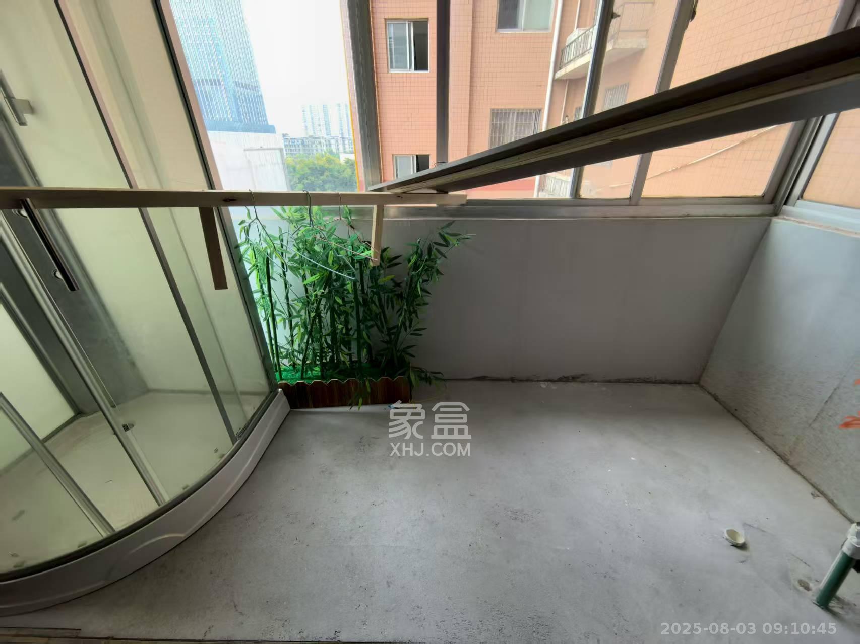 东城一品(国杰大厦) 5室2厅3卫 3500.0元/月 东城一品(国杰大厦) 5室2厅3卫 3500.0元/月室内图