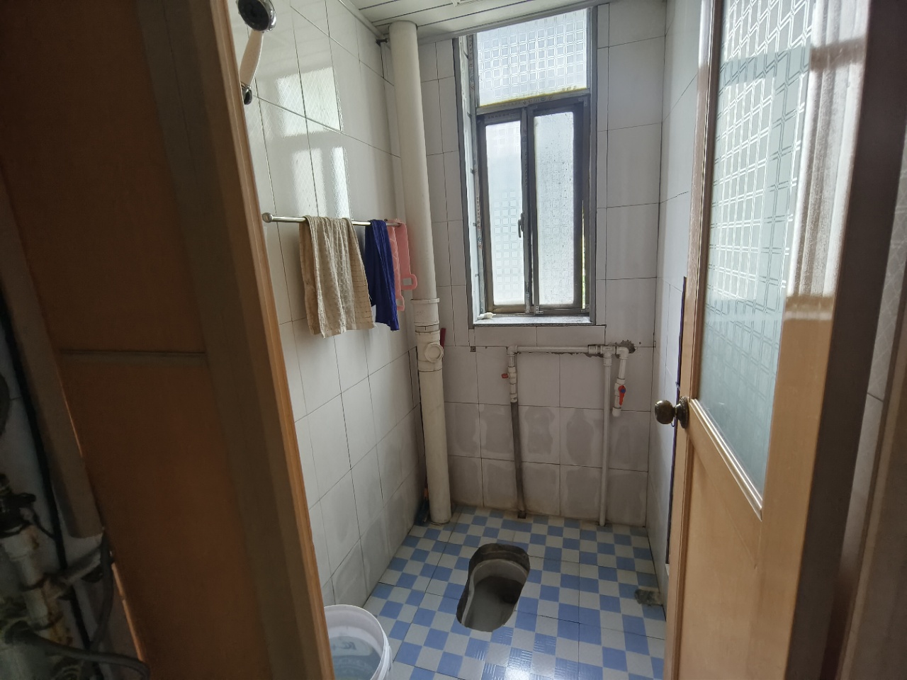 银桥小区 3室2厅1卫 1200.0元/月 银桥小区 3室2厅1卫 1200.0元/月室内图