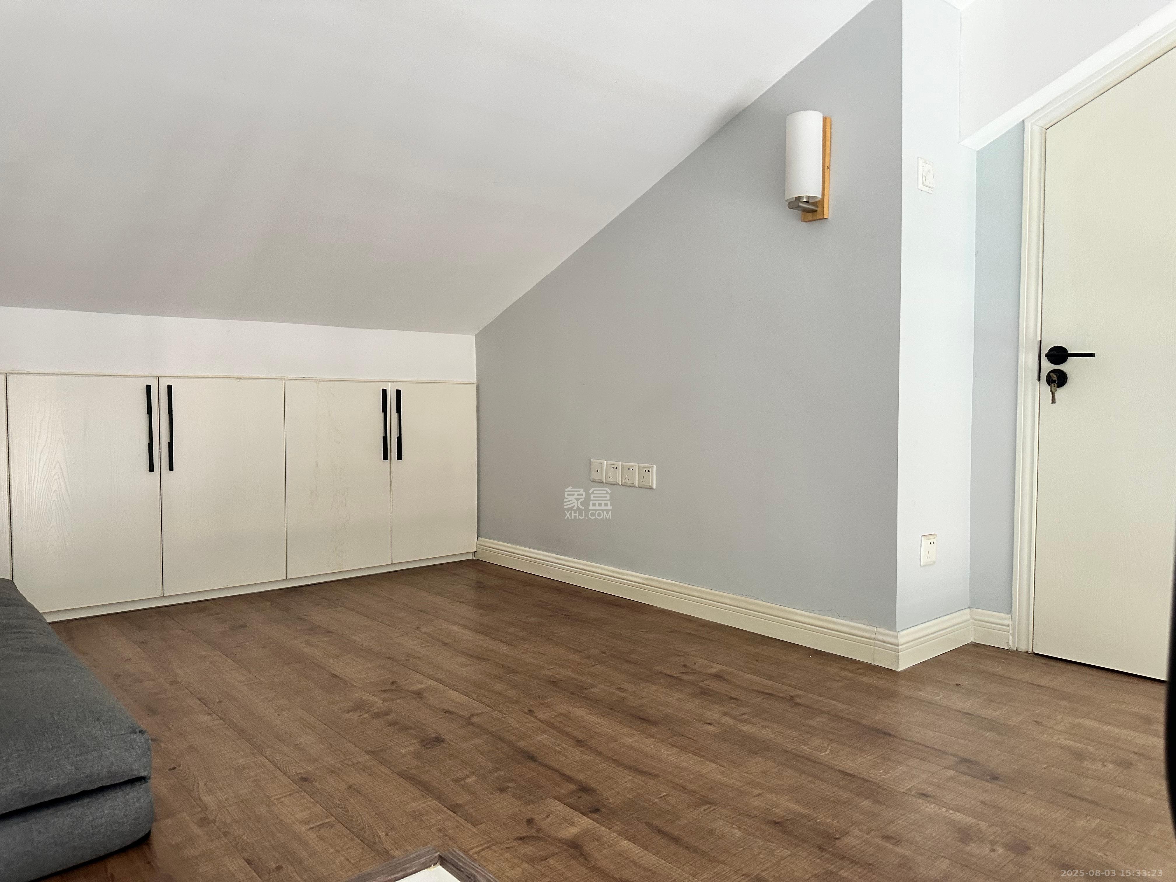 中建芙蓉嘉苑 4室2厅1卫 2300.0元/月 中建芙蓉嘉苑 4室2厅1卫 2300.0元/月室内图