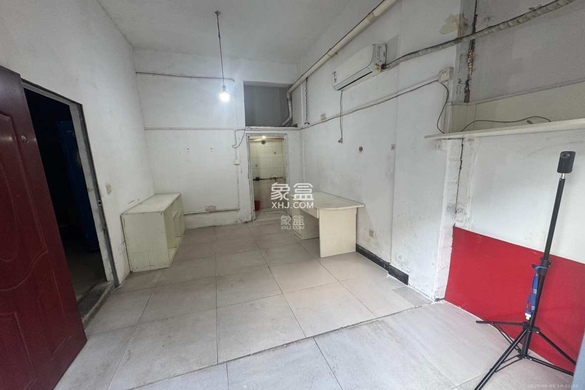 高岭小区 1室0厅0卫 1200.0元/月 高岭小区 1室0厅0卫 1200.0元/月室内图