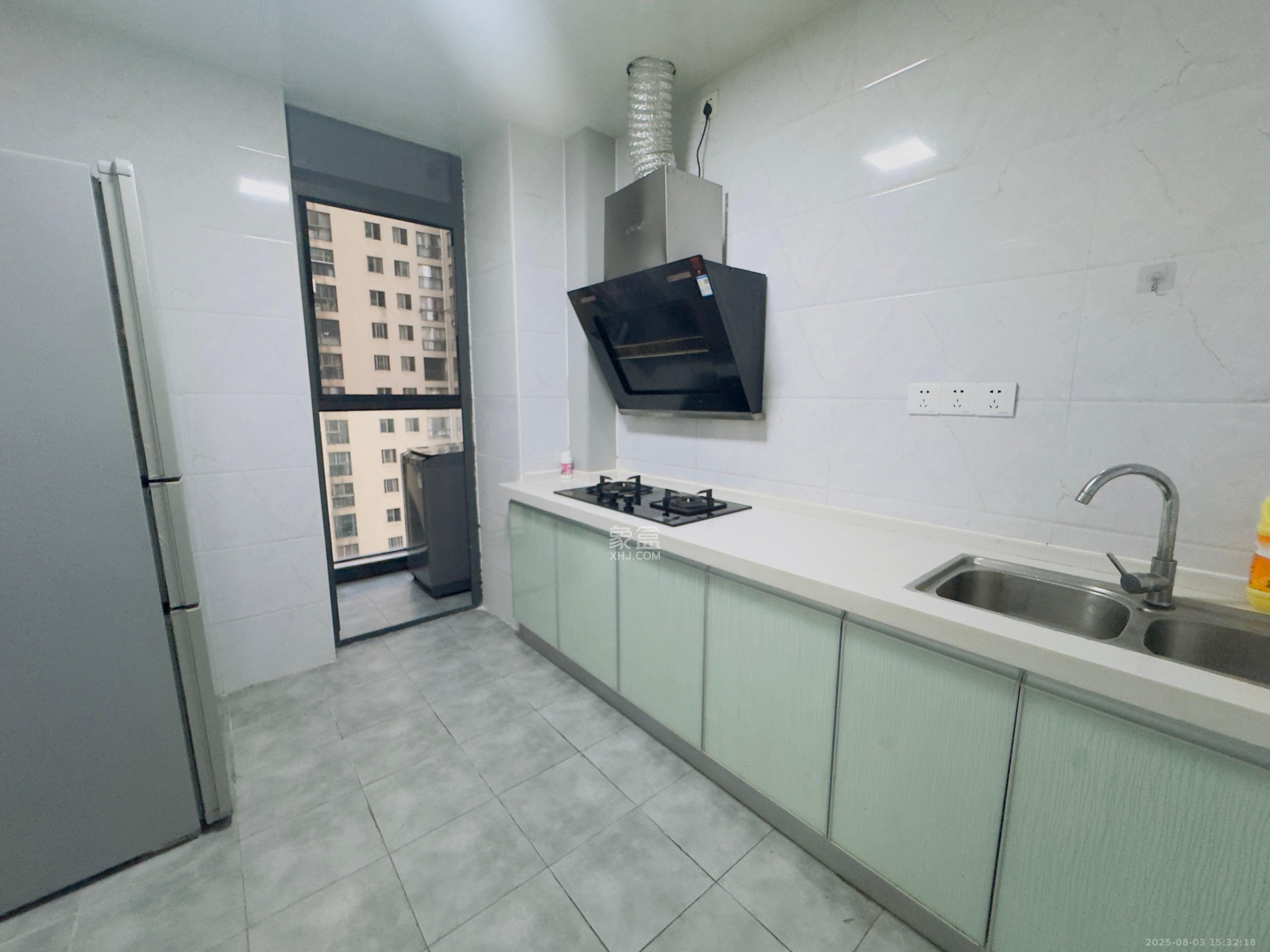 金域南外滩(望江佳园) 3室2厅2卫 5300.0元/月 金域南外滩(望江佳园) 3室2厅2卫 5300.0元/月室内图