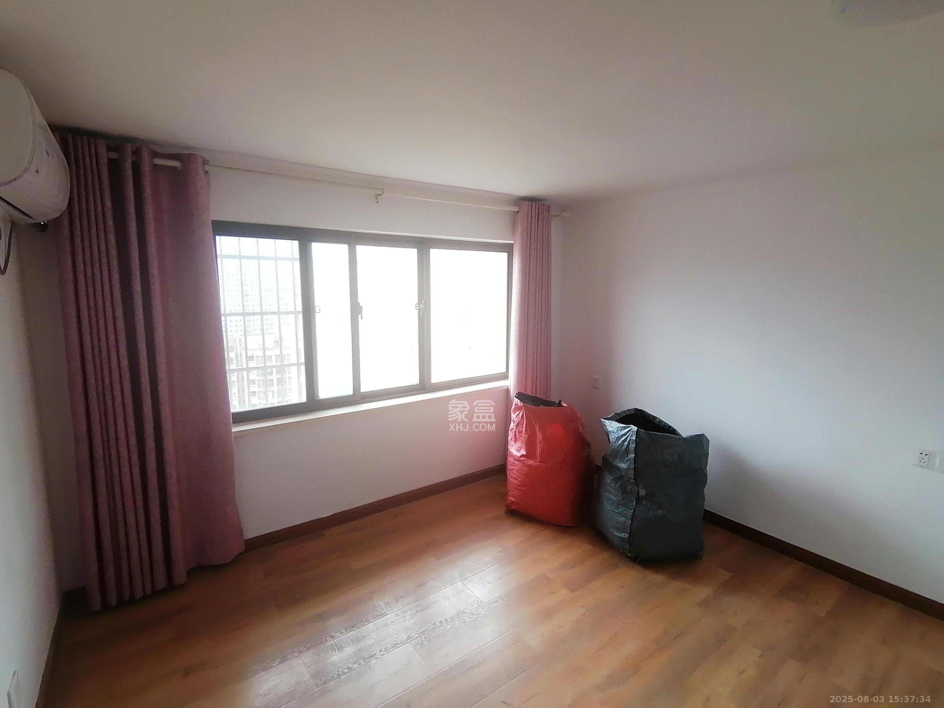 四季星城 5室2厅3卫 2000.0元/月 四季星城 5室2厅3卫 2000.0元/月室内图