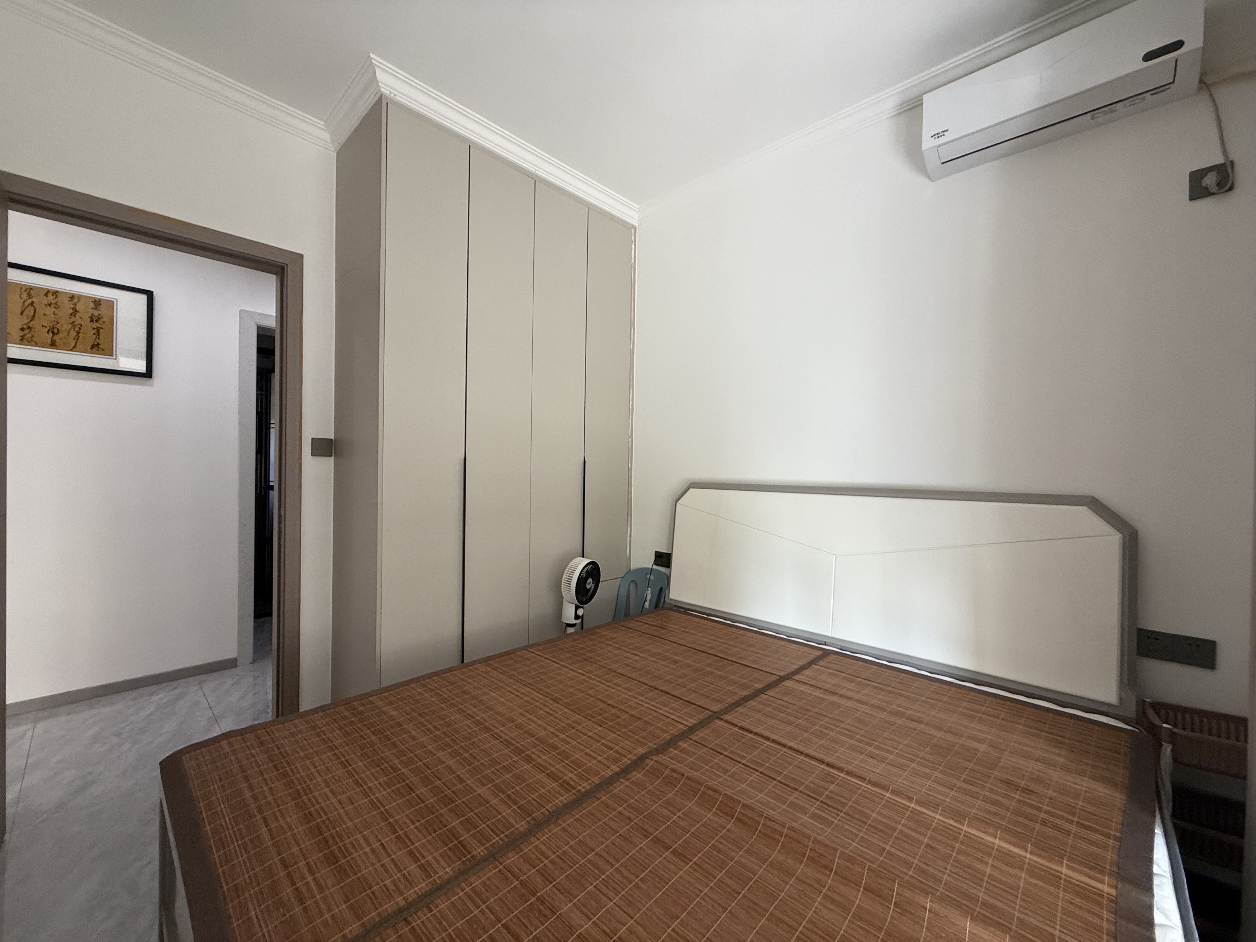 酃湖书院 3室2厅2卫 2500.0元/月 酃湖书院 3室2厅2卫 2500.0元/月室内图