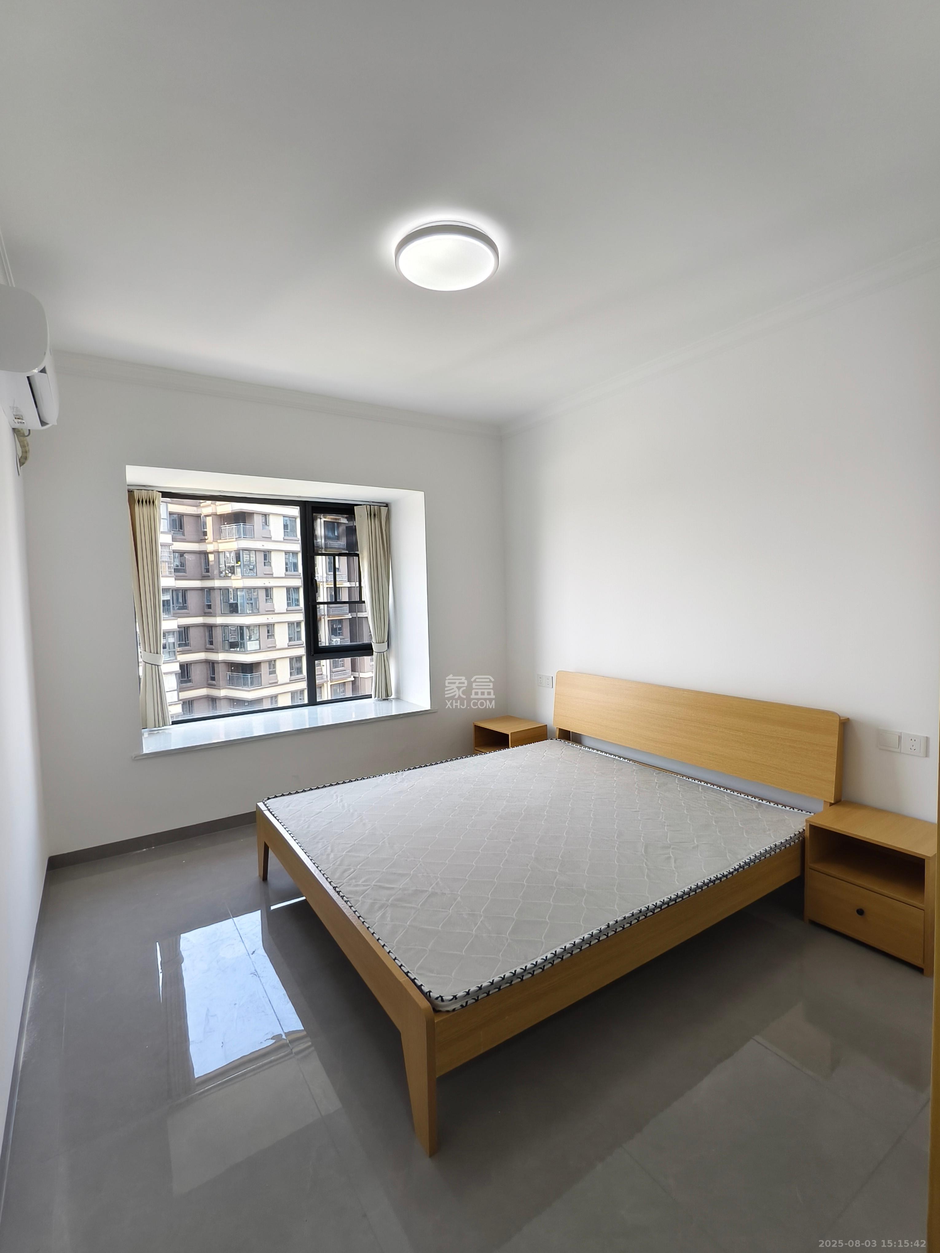 荣盛城  4室2厅1卫    2600.0元/月室内图