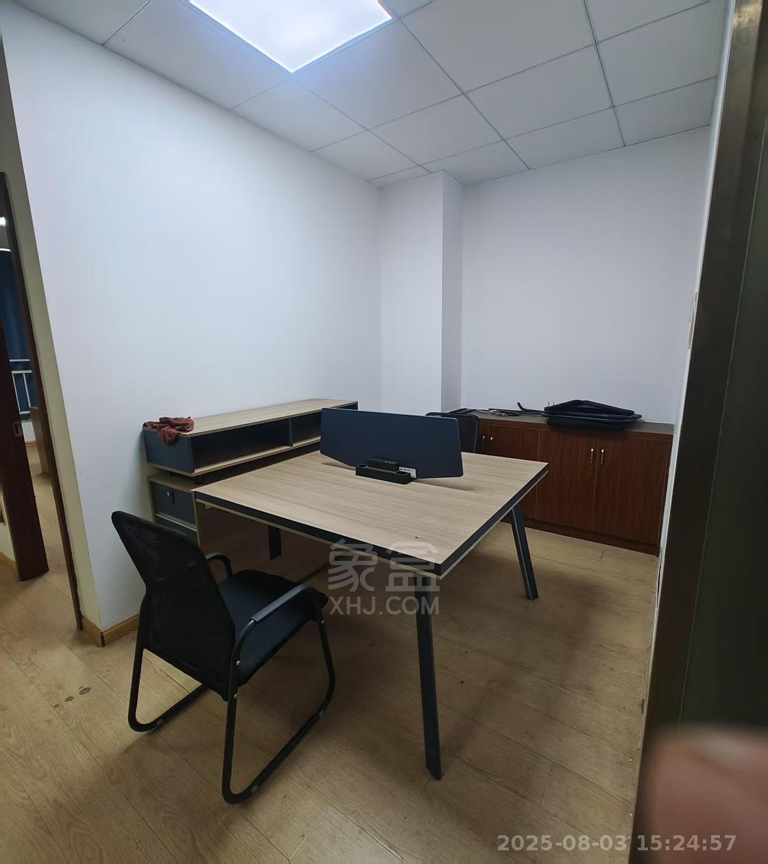 华尔兹 1室1厅1卫 1500.0元/月 华尔兹 1室1厅1卫 1500.0元/月室内图