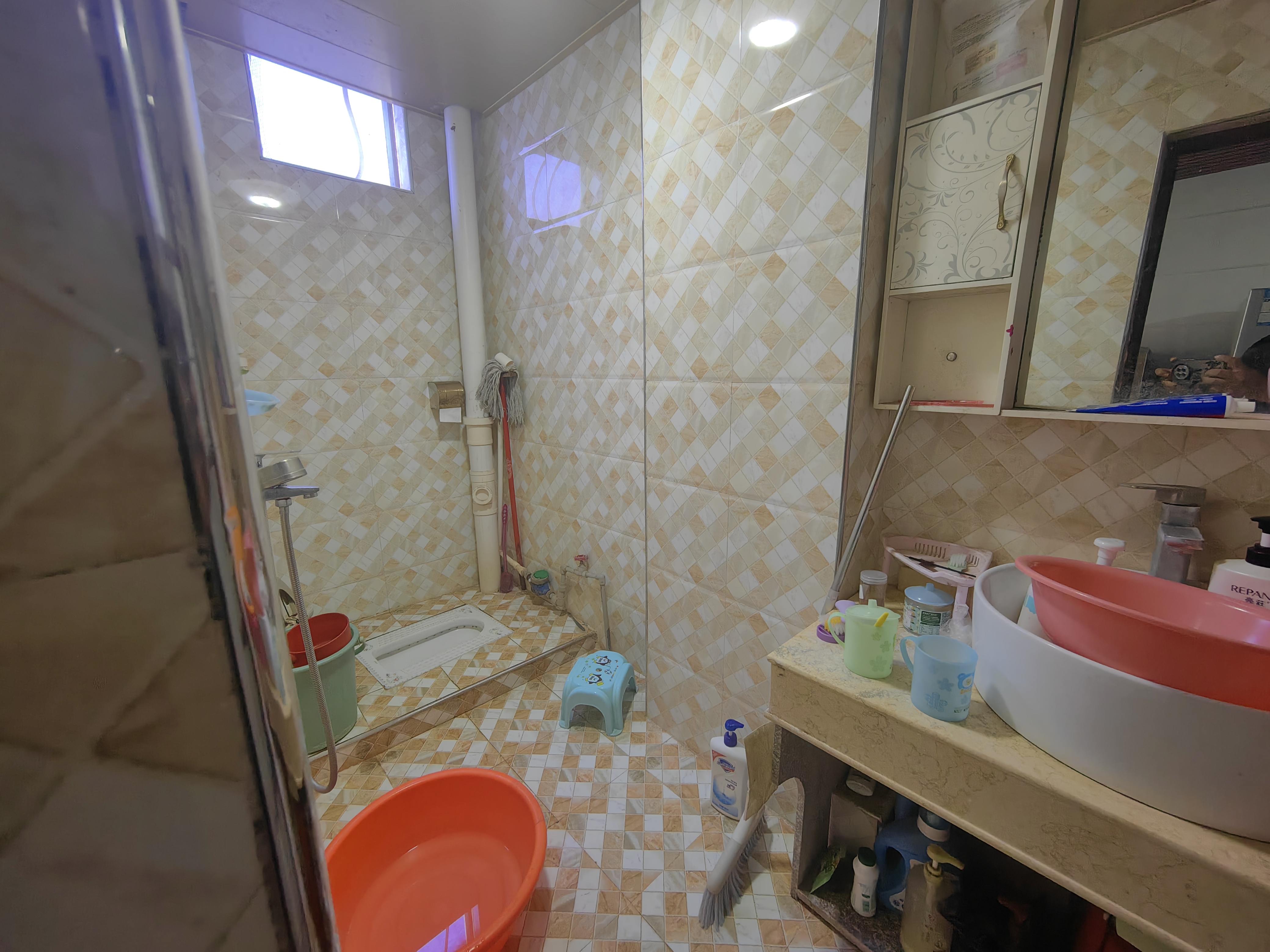 营养食品厂宿舍(龙华区银河路2号) 2室2厅1卫 95.0万 营养食品厂宿舍(龙华区银河路2号) 2室2厅1卫 95.0万客厅