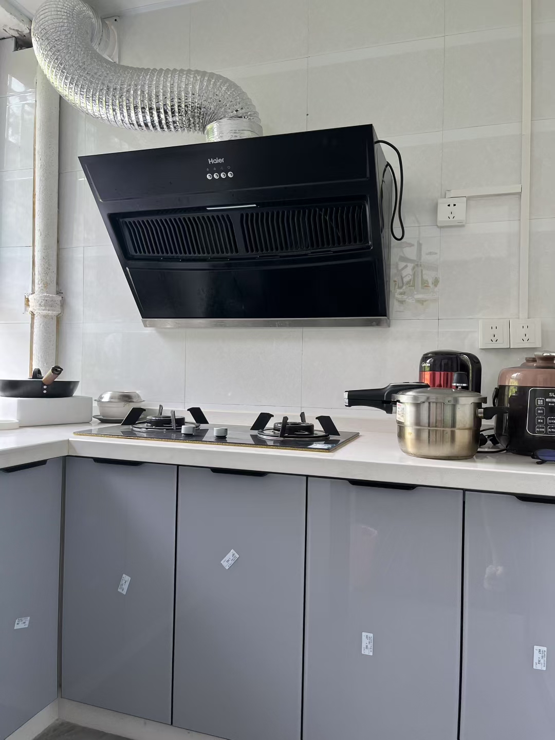 娄底人文师范学院家属楼  3室1厅1卫    35.0万 娄底人文师范学院家属楼  3室1厅1卫    35.0万客厅