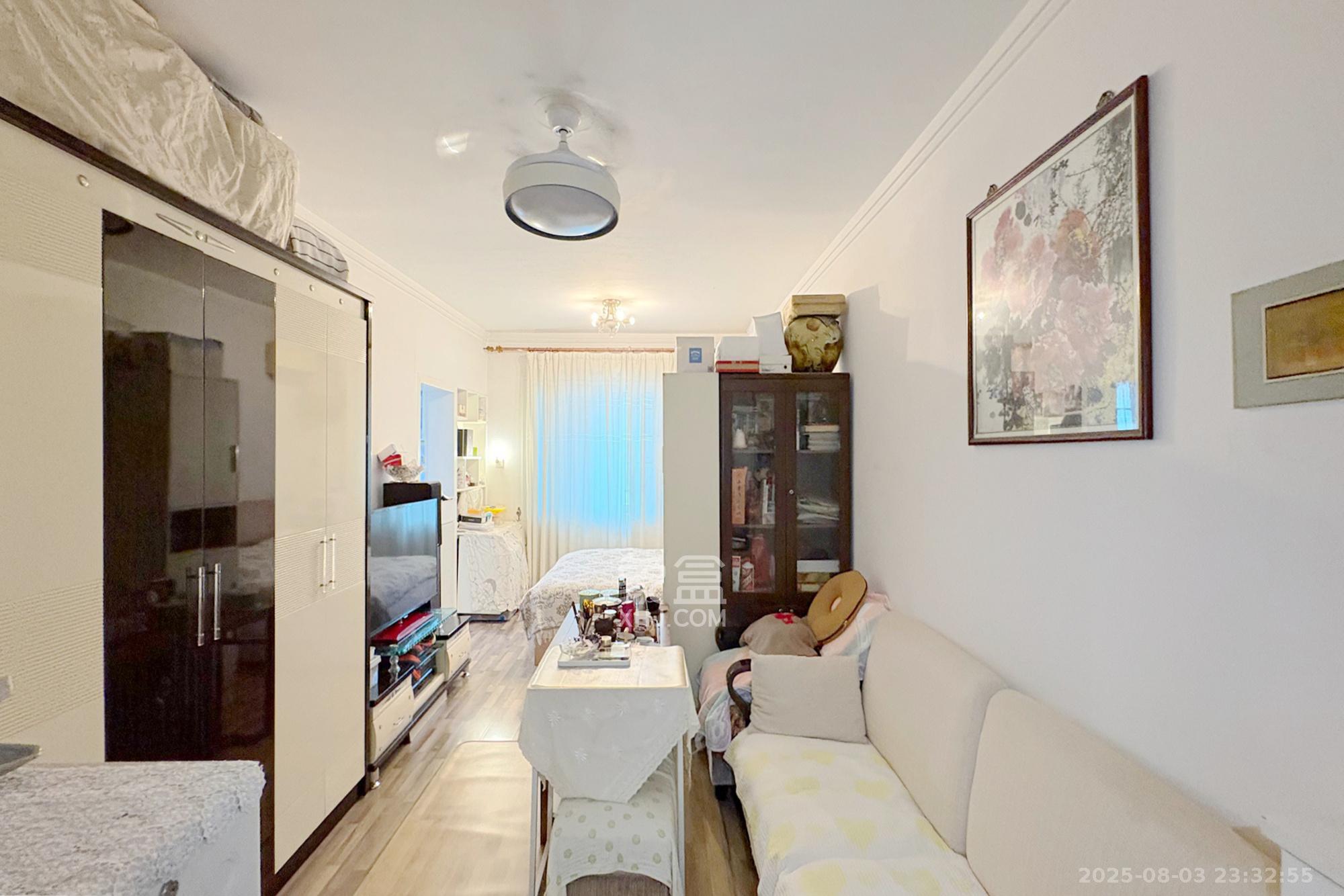 添景阁 1室1厅1卫 35.0万 添景阁 1室1厅1卫 35.0万客厅