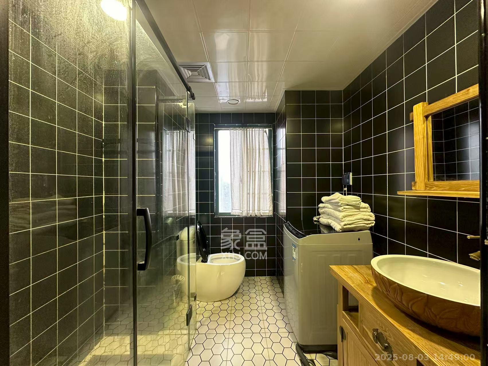 三角花园星城  3室2厅1卫    2500.0元/月 三角花园星城  3室2厅1卫    2500.0元/月室内图