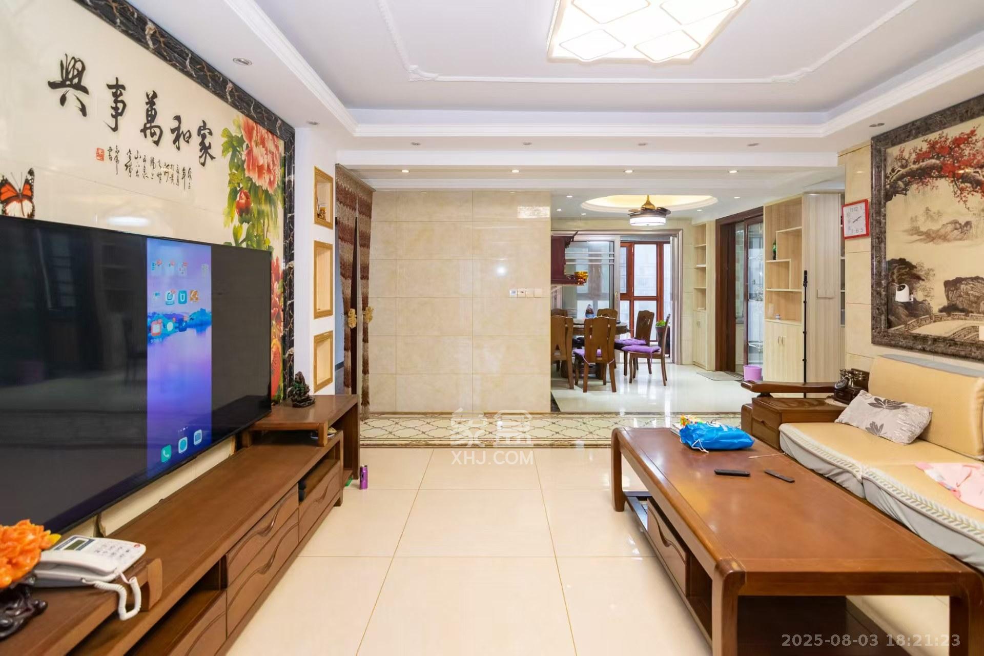 润和紫郡一期  5室2厅2卫    3000.0元/月室内图