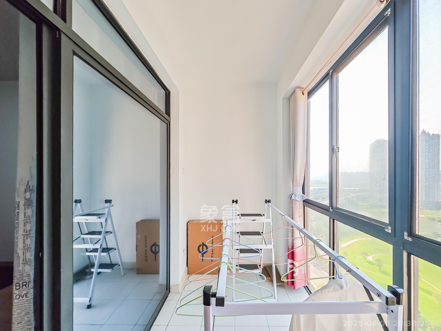 塞纳公馆 2室2厅1卫 58.0万 塞纳公馆 2室2厅1卫 58.0万阳台