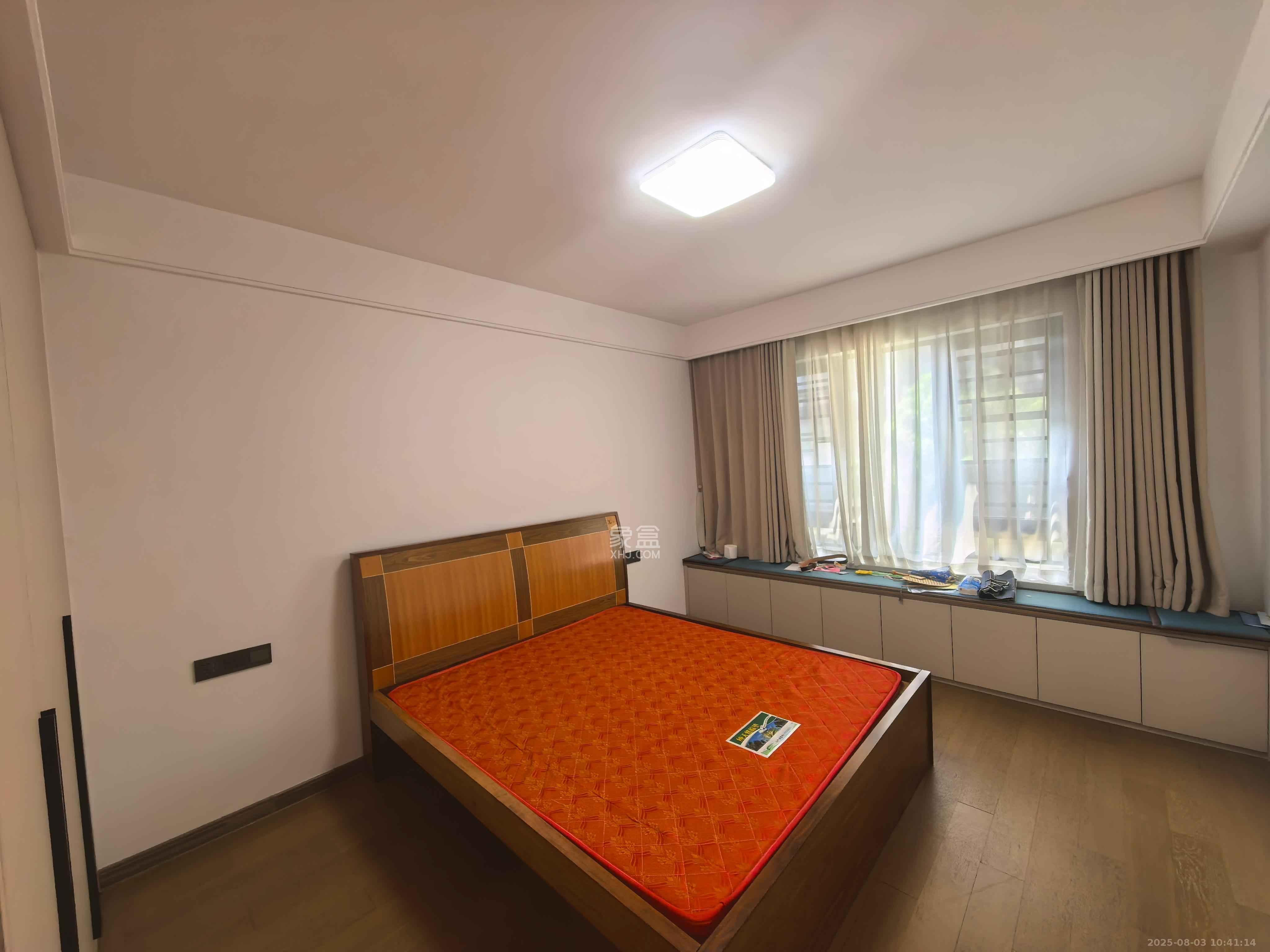 卓越江岸 4室2厅2卫 5500.0元/月 卓越江岸 4室2厅2卫 5500.0元/月室内图