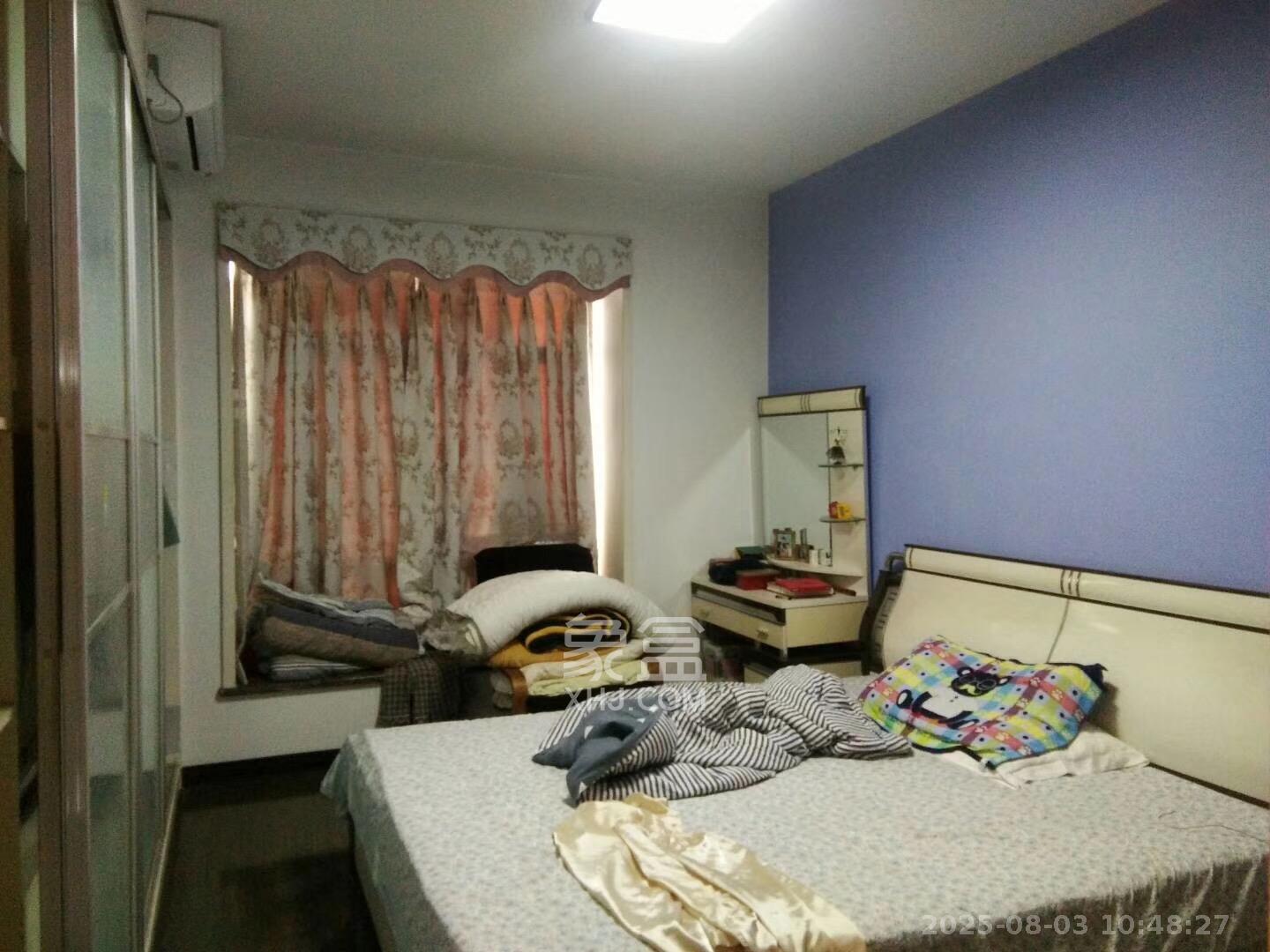 美林景园  4室2厅1卫   2500.00元/月室内图