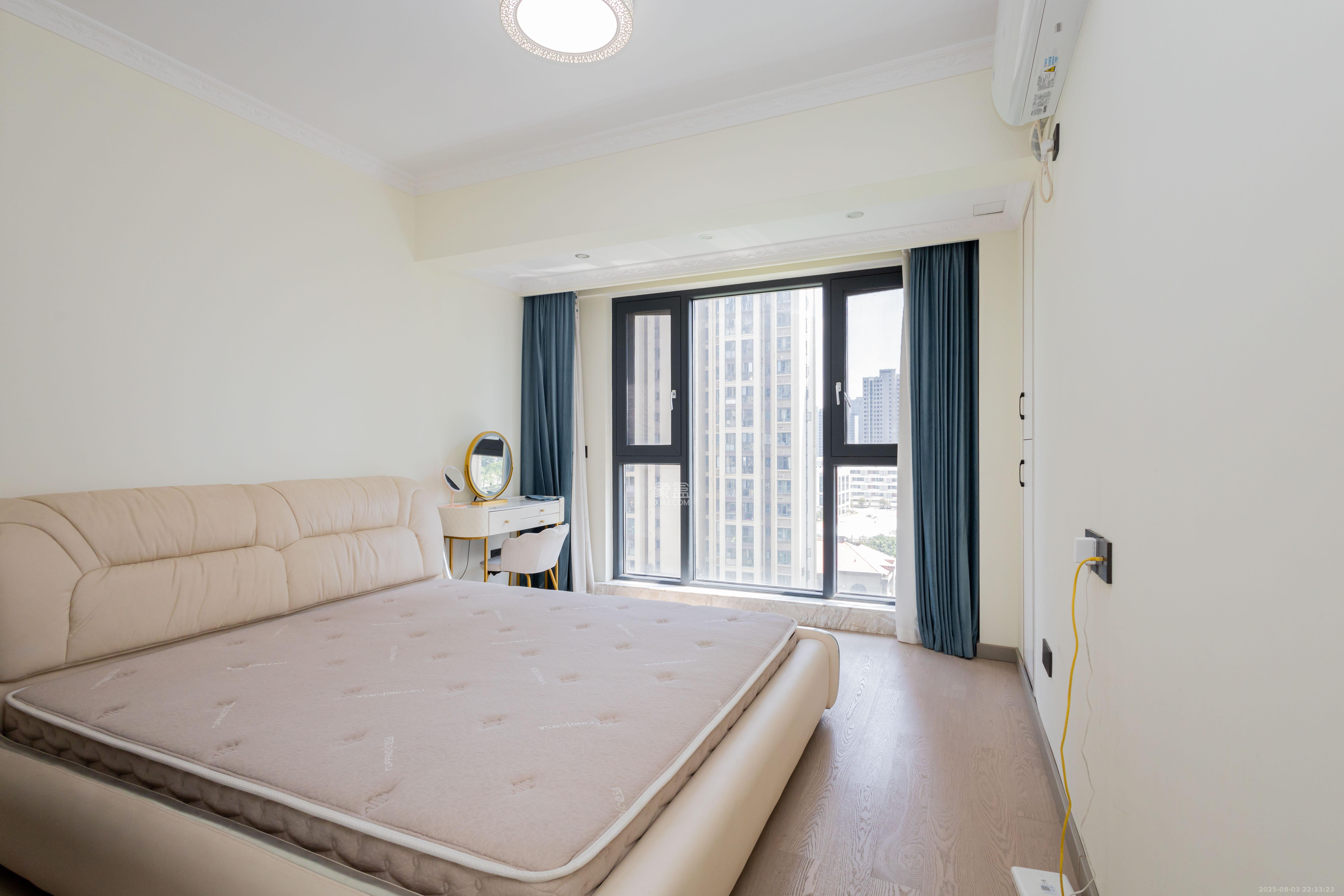 中交中央公园D4区  3室2厅2卫    139.8万卧室