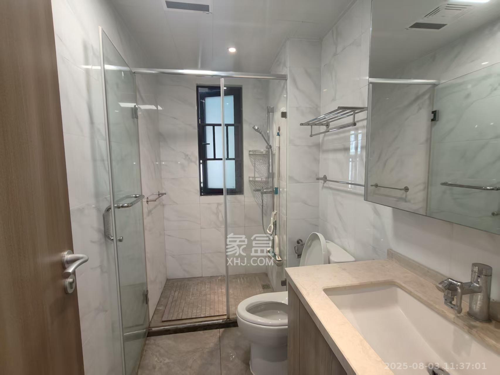 越秀悦湖台  3室2厅2卫   3600.00元/月室内图