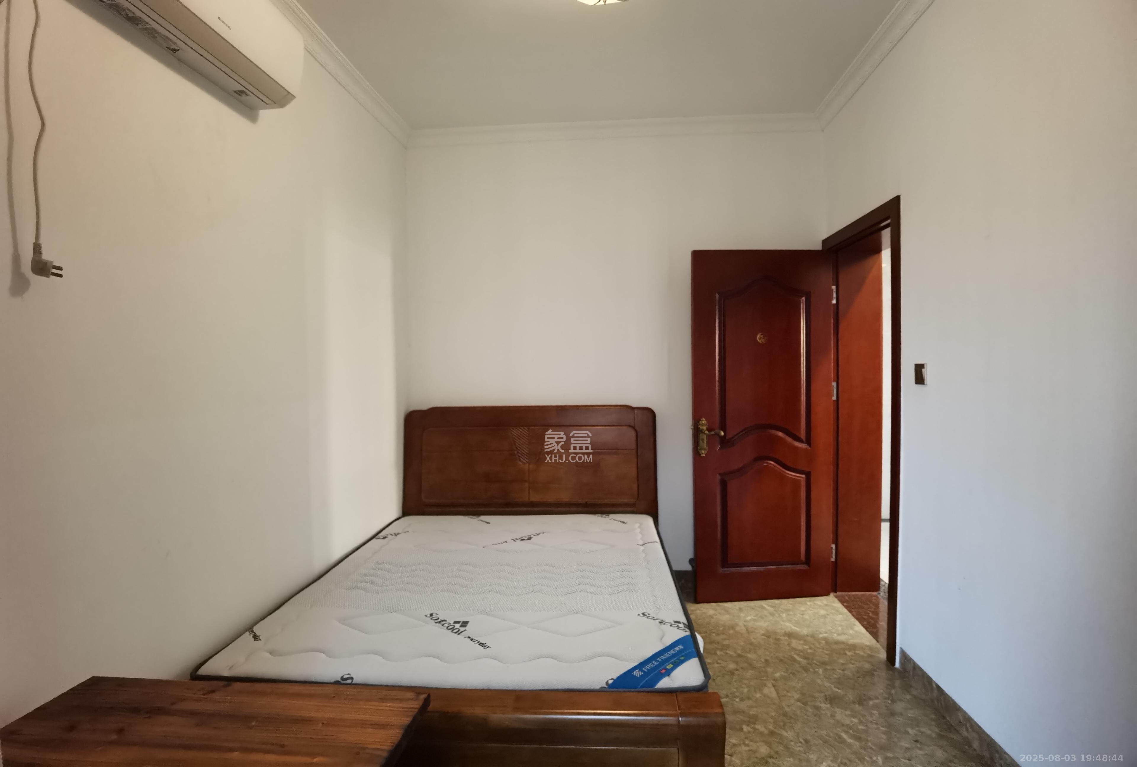 联诚现代城  4室2厅2卫    2200.0元/月 联诚现代城  4室2厅2卫    2200.0元/月室内图