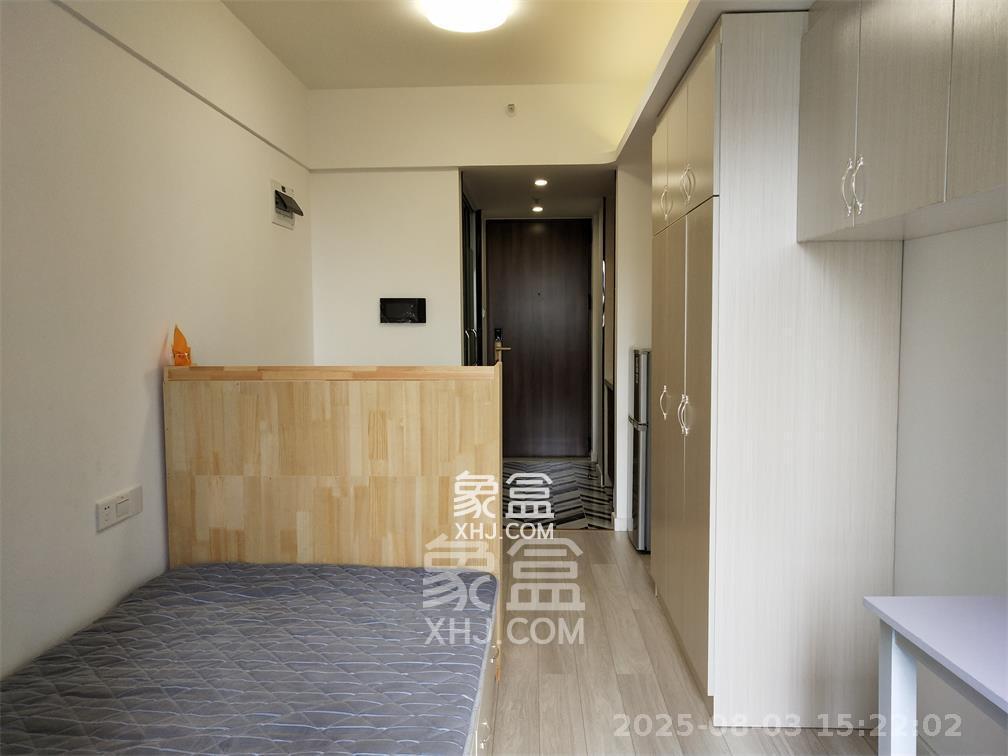 万科金域缇香  1室1厅1卫    1500.0元/月 万科金域缇香  1室1厅1卫    1500.0元/月