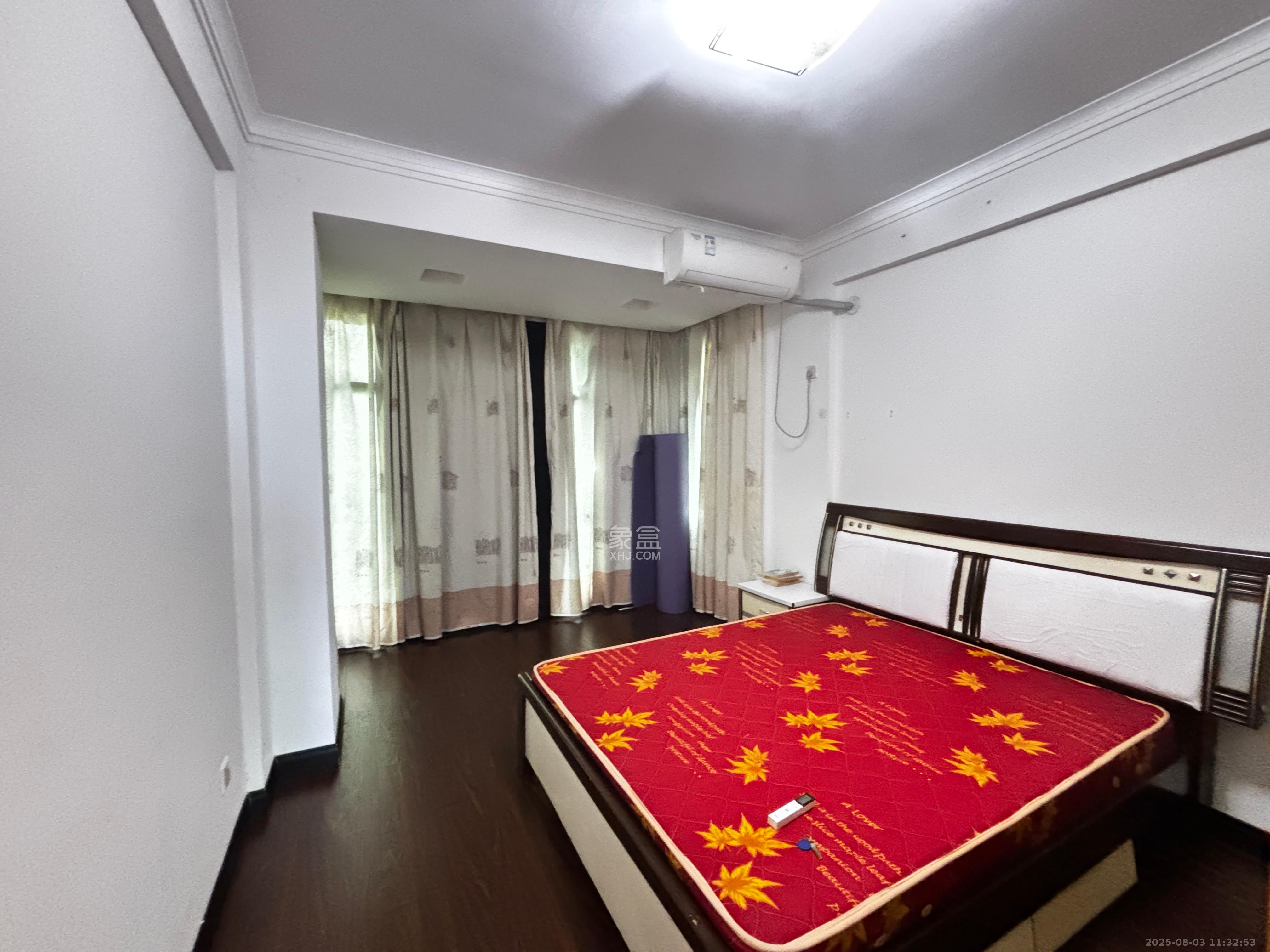 锦泰家园(锦泰商务大厦) 4室2厅2卫 3200.0元/月 锦泰家园(锦泰商务大厦) 4室2厅2卫 3200.0元/月室内图