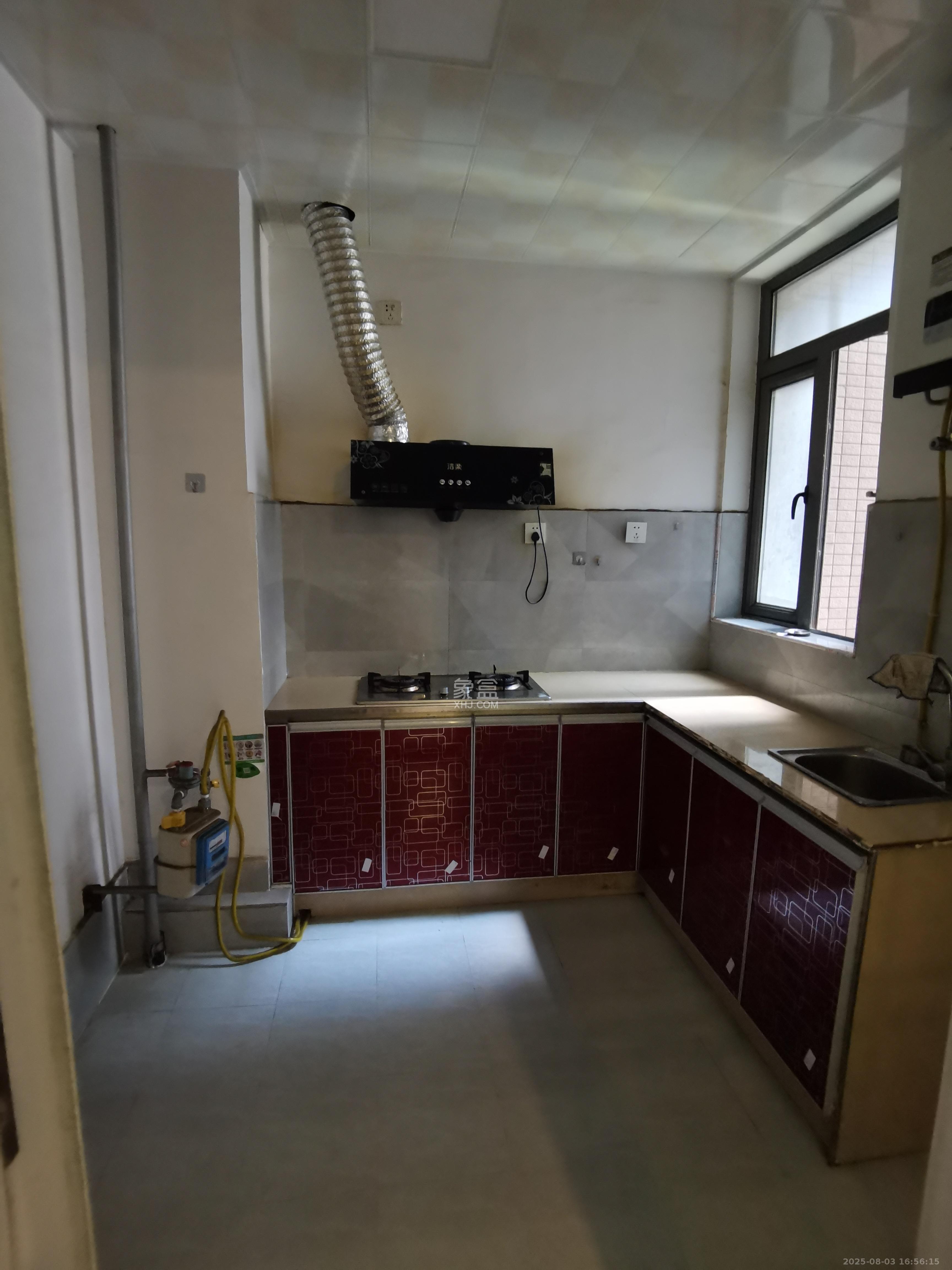 八方小区C区  3室2厅2卫    3500.0元/月 八方小区C区  3室2厅2卫    3500.0元/月室内图