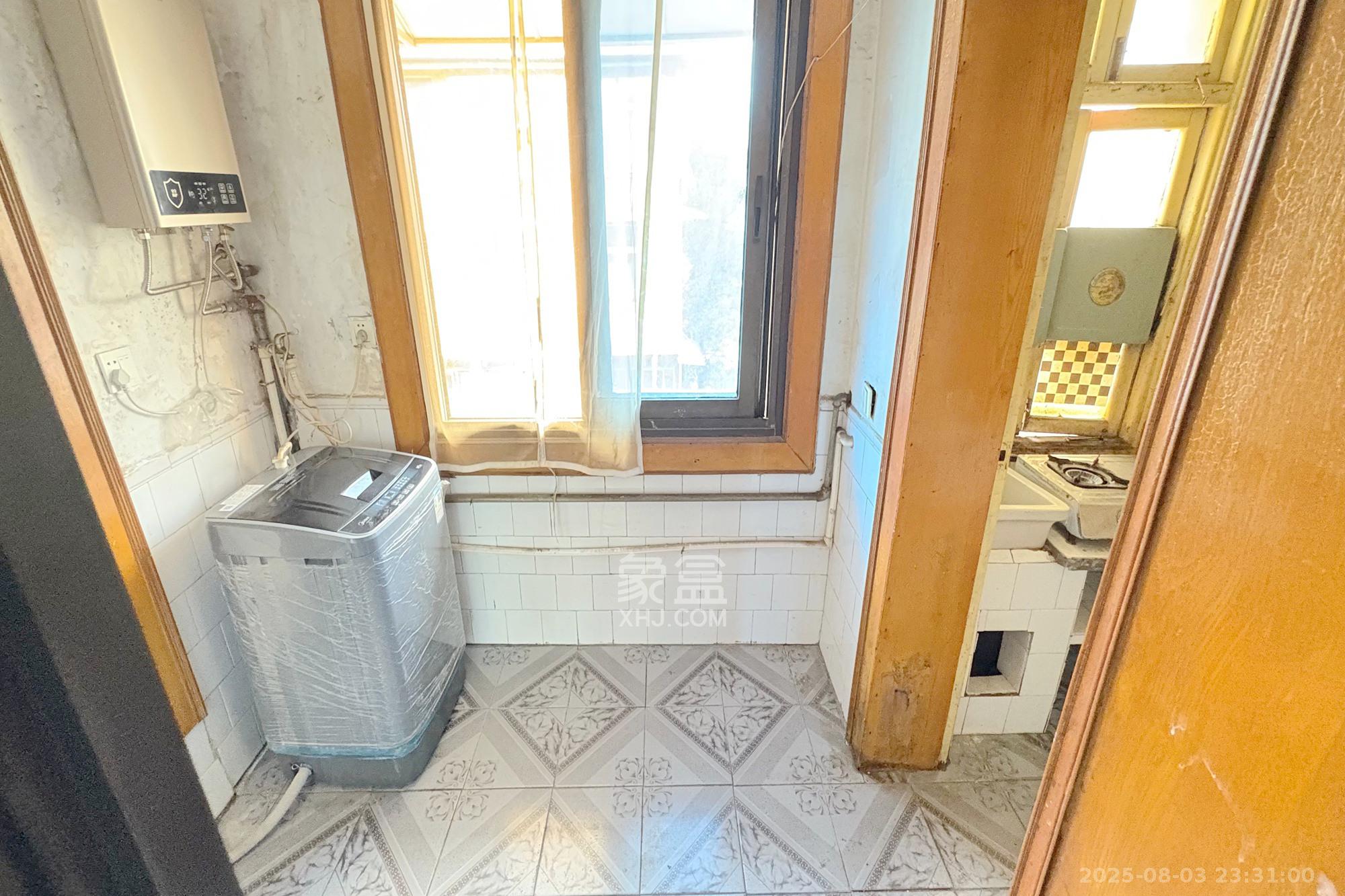 晓园宿舍(晓园路湘运小区)  2室1厅1卫    58.0万 晓园宿舍(晓园路湘运小区)  2室1厅1卫    58.0万厨房