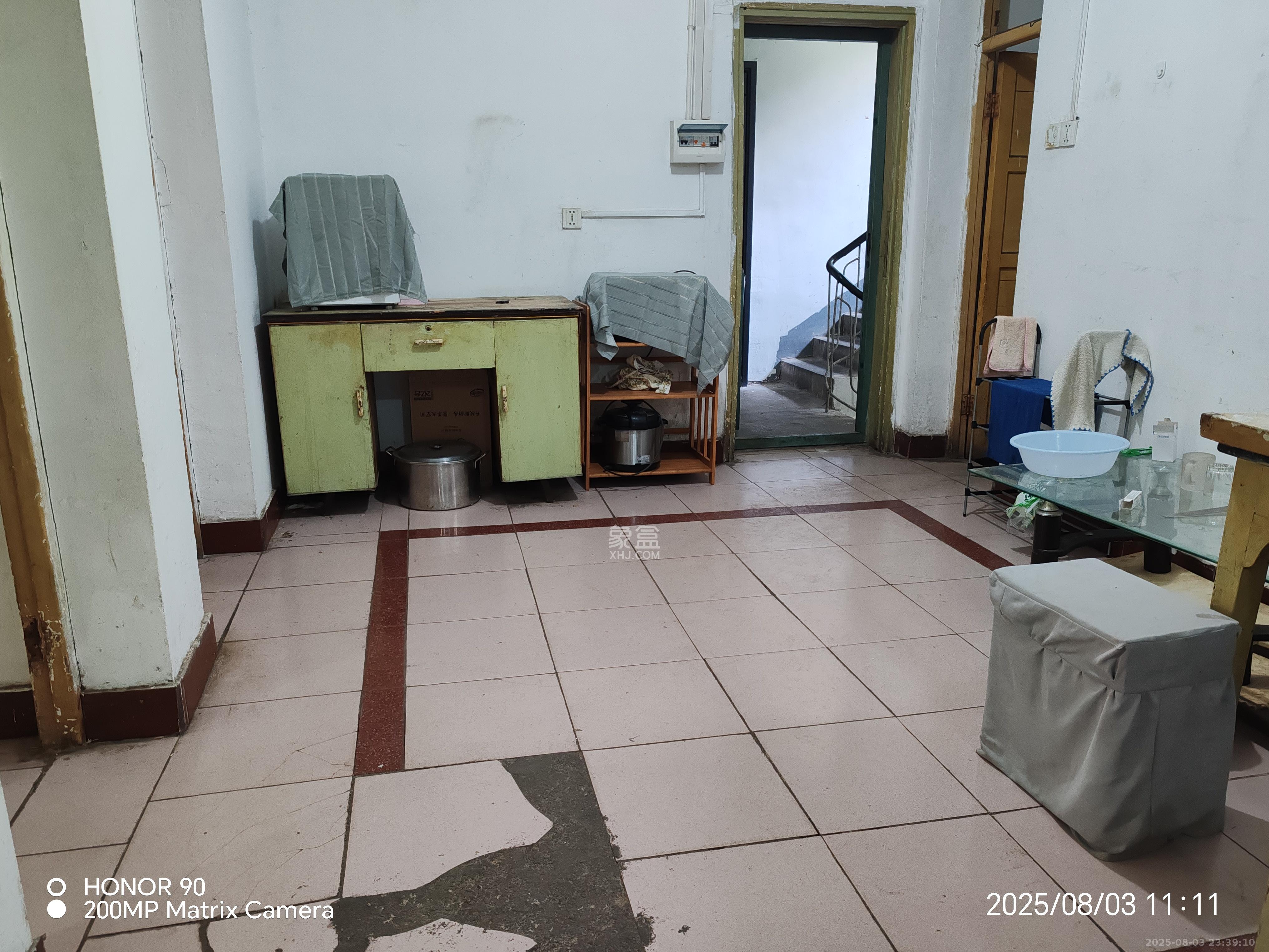 湖南广播电视学校宿舍 4室2厅1卫 1600.0元/月 湖南广播电视学校宿舍 4室2厅1卫 1600.0元/月室内图