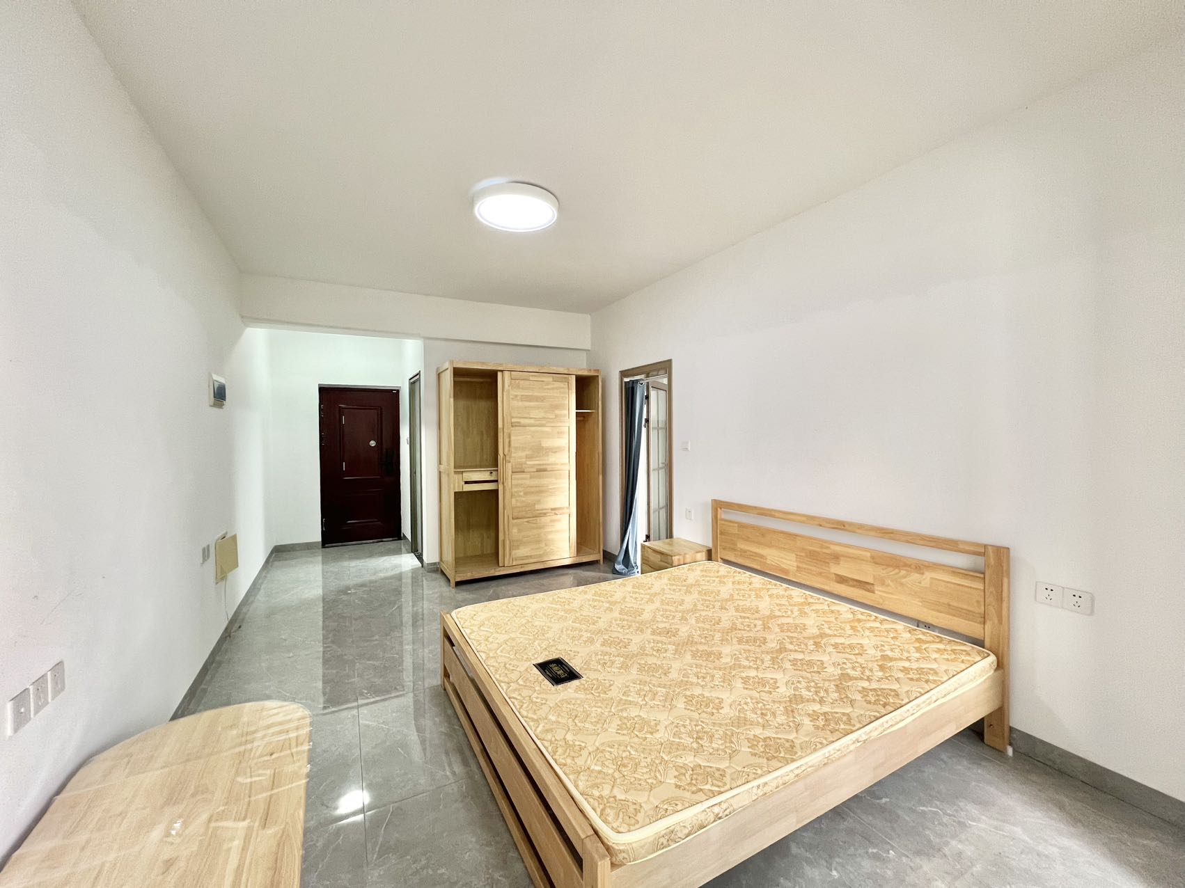 海秀天成 1室1厅1卫 1900.0元/月 海秀天成 1室1厅1卫 1900.0元/月室内图