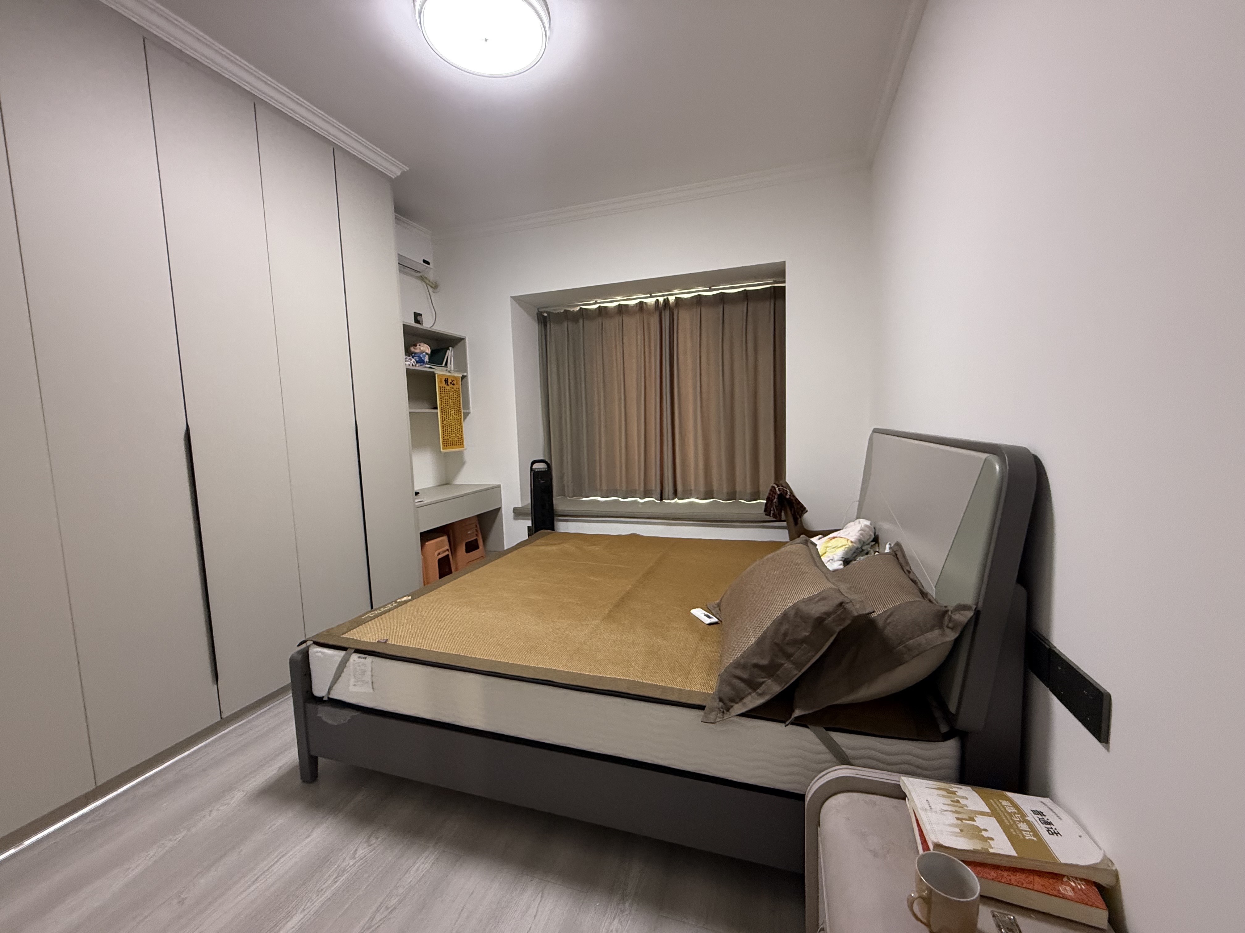 酃湖书院 3室2厅2卫 2500.0元/月 酃湖书院 3室2厅2卫 2500.0元/月室内图