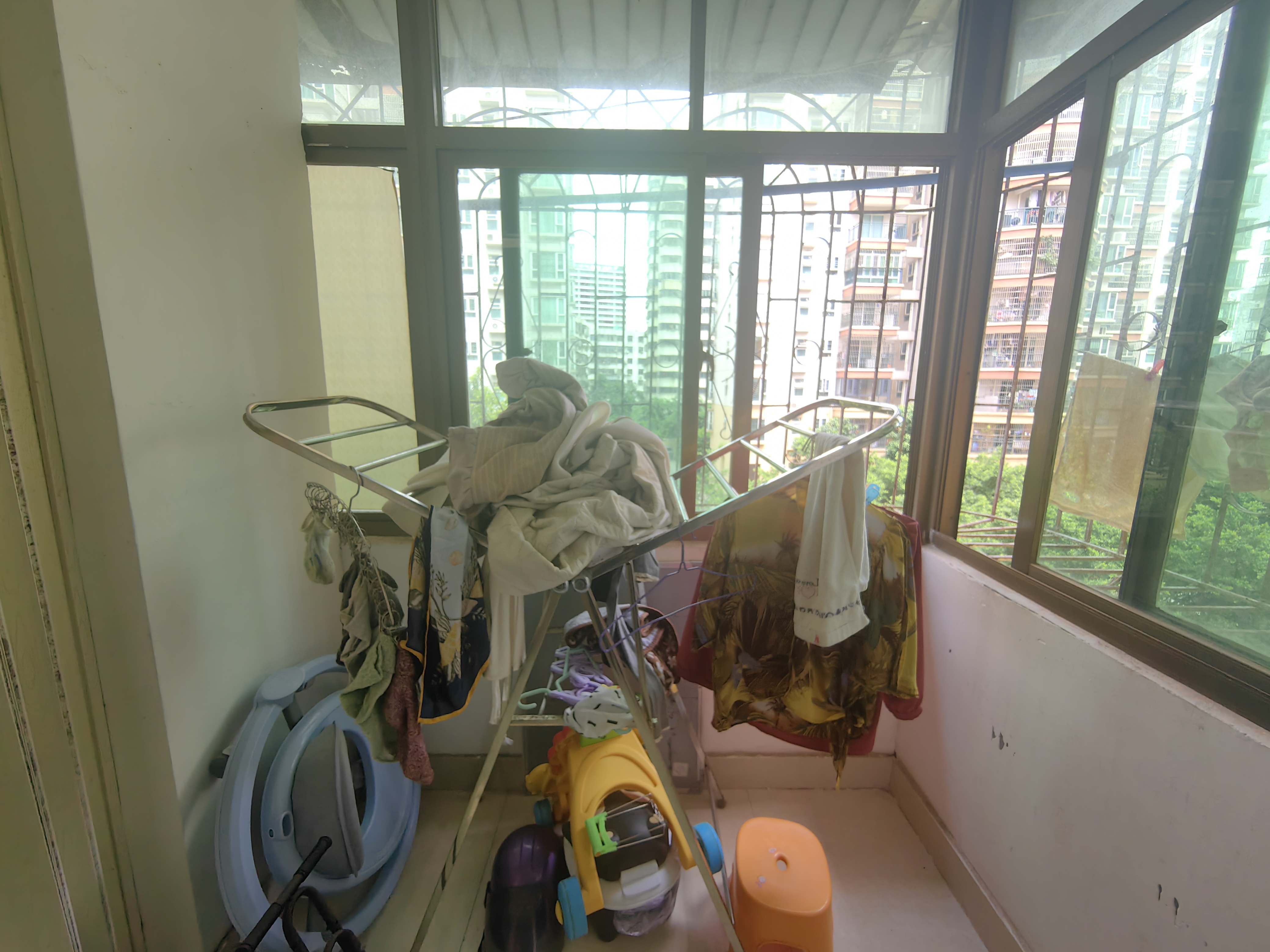 营养食品厂宿舍(龙华区银河路2号) 2室2厅1卫 95.0万 营养食品厂宿舍(龙华区银河路2号) 2室2厅1卫 95.0万客厅