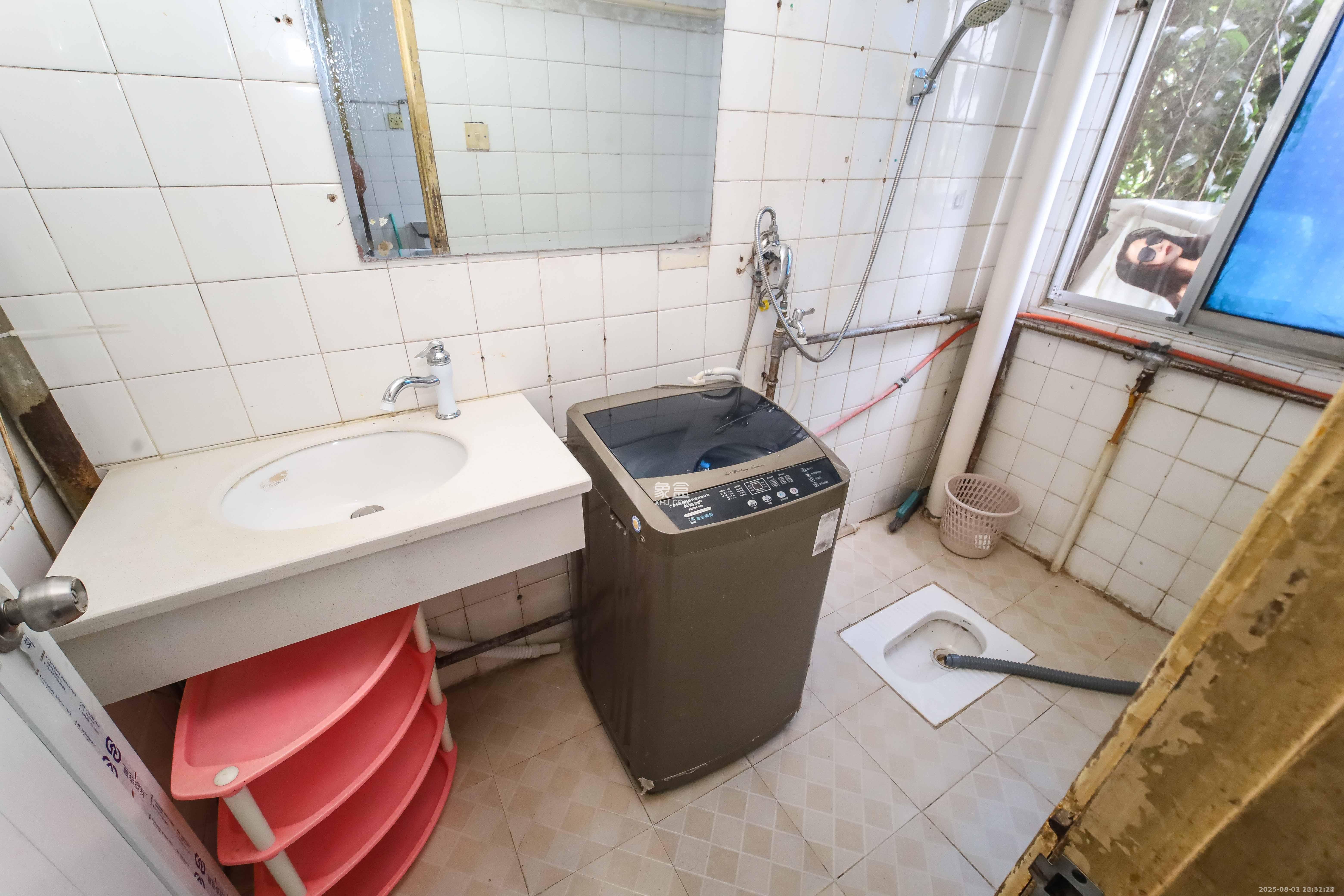 紫薇路鸿基公寓  2室2厅1卫    1600.0元/月 紫薇路鸿基公寓  2室2厅1卫    1600.0元/月室内图